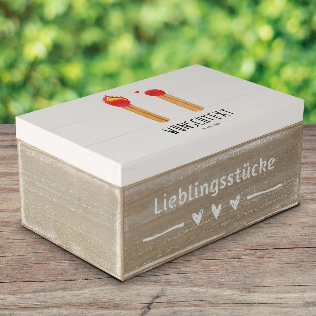 Personalisierte Holzkiste Streichhölzer Holzkiste mit Namen, Kiste mit Namen, Schatzkiste mit Namen, Truhe mit Namen, Schatulle mit Namen, Erinnerungsbox mit Namen, Erinnerungskiste, mit Namen, Dekokiste mit Namen, Aufbewahrungsbox mit Namen, Holzkiste Personalisiert, Kiste Personalisiert, Schatzkiste Personalisiert, Truhe Personalisiert, Schatulle Personalisiert, Erinnerungsbox Personalisiert, Erinnerungskiste Personalisiert, Dekokiste Personalisiert, Aufbewahrungsbox Personalisiert, Geschenkbox personalisiert, GEschenkdose personalisiert, Liebe, Partner, Freund, Freundin, Ehemann, Ehefrau, Heiraten, Verlobung, Heiratsantrag, Liebesgeschenk, Jahrestag, Hocheitstag, Streichhölzer