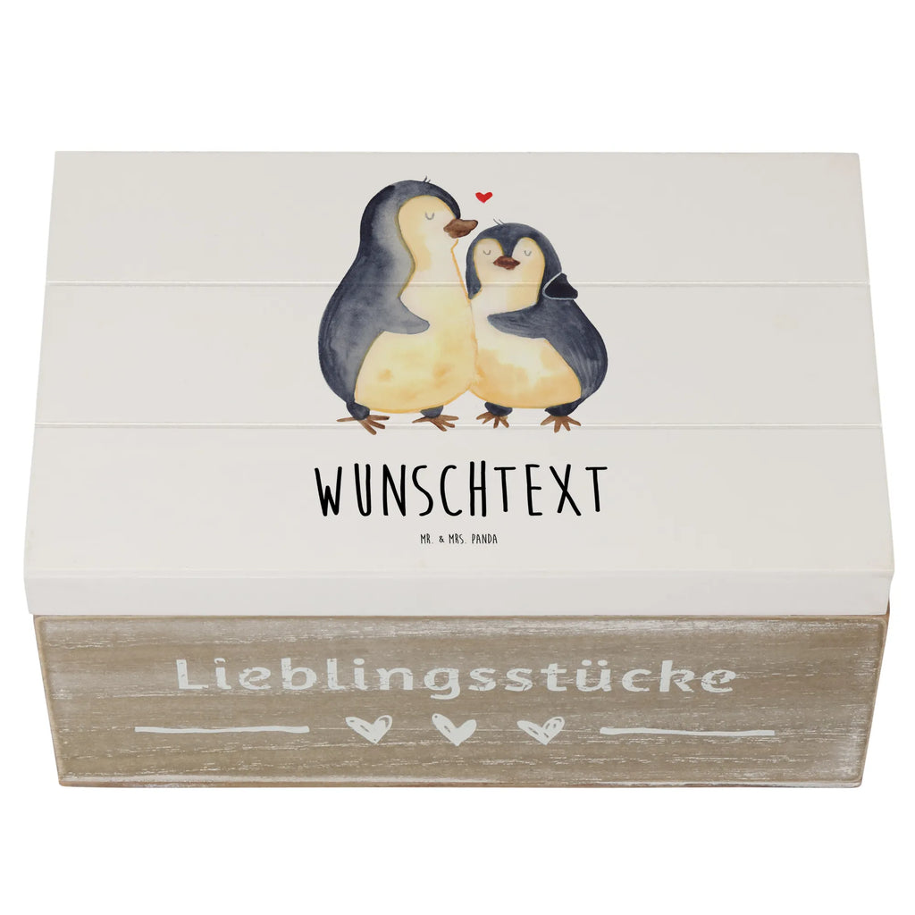 Personalisierte Holzkiste Pinguin umarmend Holzkiste mit Namen, Kiste mit Namen, Schatzkiste mit Namen, Truhe mit Namen, Schatulle mit Namen, Erinnerungsbox mit Namen, Erinnerungskiste, mit Namen, Dekokiste mit Namen, Aufbewahrungsbox mit Namen, Holzkiste Personalisiert, Kiste Personalisiert, Schatzkiste Personalisiert, Truhe Personalisiert, Schatulle Personalisiert, Erinnerungsbox Personalisiert, Erinnerungskiste Personalisiert, Dekokiste Personalisiert, Aufbewahrungsbox Personalisiert, Geschenkbox personalisiert, GEschenkdose personalisiert, Pinguin, Liebe, Liebespaar, Liebesbeweis, Liebesgeschenk, Verlobung, Jahrestag, Hochzeitstag, Hochzeit, Hochzeitsgeschenk