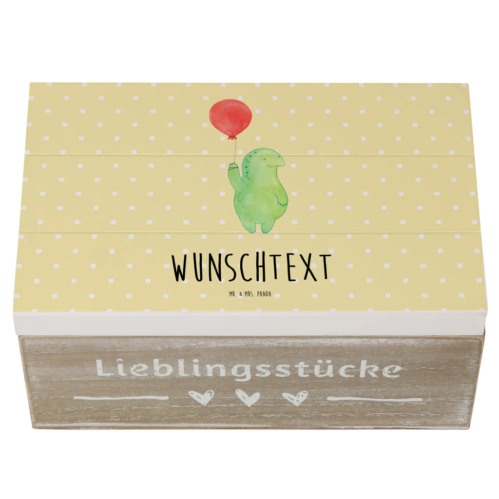 Personalisierte Holzkiste Schildkröte Luftballon Holzkiste mit Namen, Kiste mit Namen, Schatzkiste mit Namen, Truhe mit Namen, Schatulle mit Namen, Erinnerungsbox mit Namen, Erinnerungskiste, mit Namen, Dekokiste mit Namen, Aufbewahrungsbox mit Namen, Holzkiste Personalisiert, Kiste Personalisiert, Schatzkiste Personalisiert, Truhe Personalisiert, Schatulle Personalisiert, Erinnerungsbox Personalisiert, Erinnerungskiste Personalisiert, Dekokiste Personalisiert, Aufbewahrungsbox Personalisiert, Geschenkbox personalisiert, GEschenkdose personalisiert, Schildkröte, Schildkröten, Mutausbruch, Motivation, Motivationsspruch