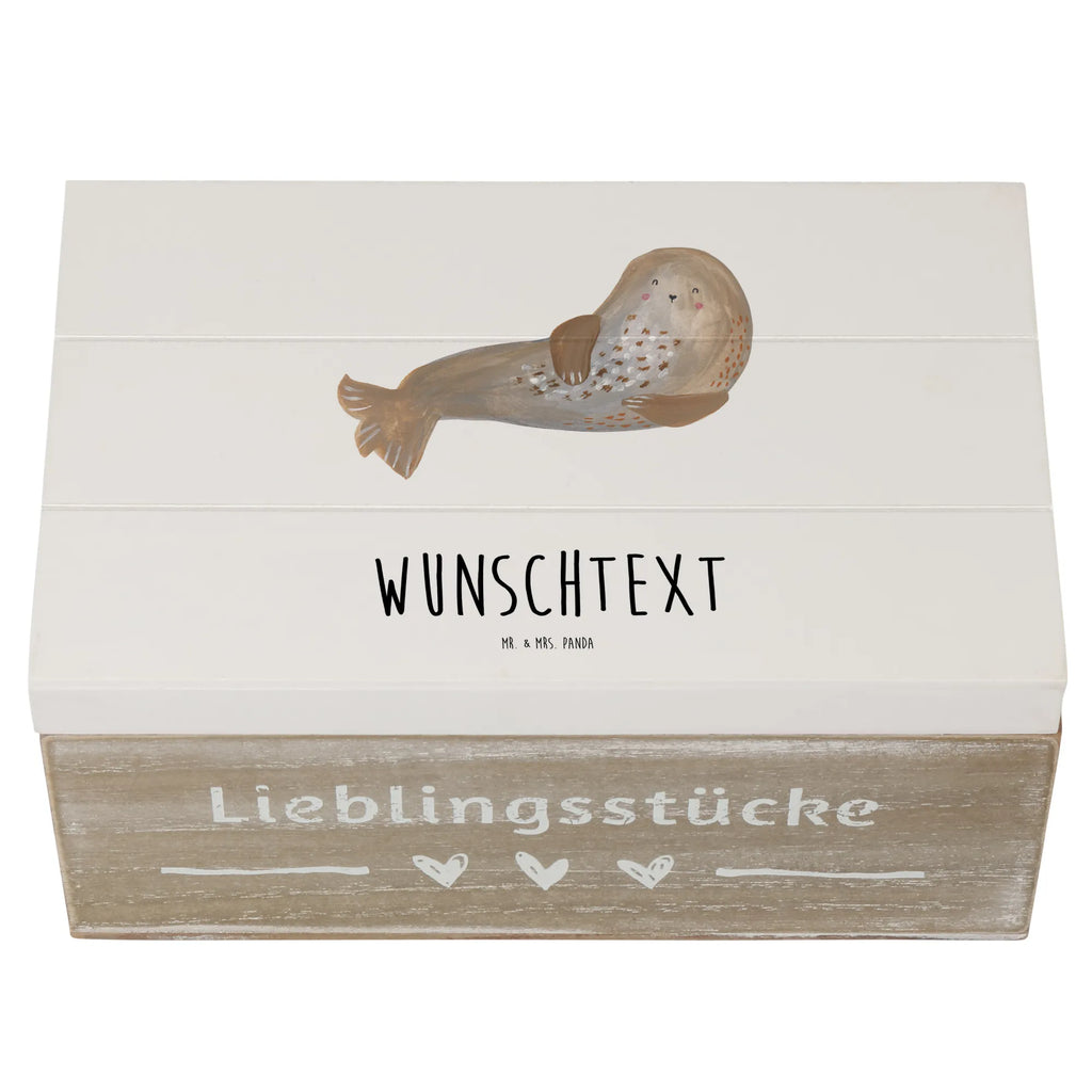 Personalisierte Holzkiste Robbe lachend Holzkiste mit Namen, Kiste mit Namen, Schatzkiste mit Namen, Truhe mit Namen, Schatulle mit Namen, Erinnerungsbox mit Namen, Erinnerungskiste, mit Namen, Dekokiste mit Namen, Aufbewahrungsbox mit Namen, Holzkiste Personalisiert, Kiste Personalisiert, Schatzkiste Personalisiert, Truhe Personalisiert, Schatulle Personalisiert, Erinnerungsbox Personalisiert, Erinnerungskiste Personalisiert, Dekokiste Personalisiert, Aufbewahrungsbox Personalisiert, Geschenkbox personalisiert, GEschenkdose personalisiert, Tiermotive, Gute Laune, lustige Sprüche, Tiere, Robbe, Robben, Seehund, Strand, Meerestier, Ostsee, Nordsee