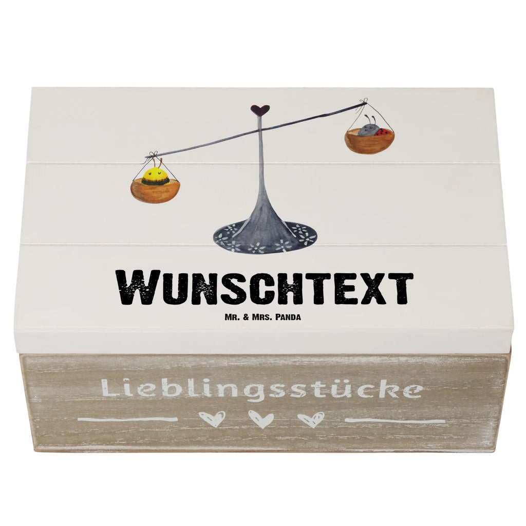 Personalisierte Holzkiste Sternzeichen Waage Holzkiste mit Namen, Kiste mit Namen, Schatzkiste mit Namen, Truhe mit Namen, Schatulle mit Namen, Erinnerungsbox mit Namen, Erinnerungskiste, mit Namen, Dekokiste mit Namen, Aufbewahrungsbox mit Namen, Holzkiste Personalisiert, Kiste Personalisiert, Schatzkiste Personalisiert, Truhe Personalisiert, Schatulle Personalisiert, Erinnerungsbox Personalisiert, Erinnerungskiste Personalisiert, Dekokiste Personalisiert, Aufbewahrungsbox Personalisiert, Geschenkbox personalisiert, GEschenkdose personalisiert, Tierkreiszeichen, Sternzeichen, Horoskop, Astrologie, Aszendent, Waage, Waage Geschenk, Waage Sternzeichen, Geschenk Oktober, Geschenk September, Geburtstag Oktober, Geburtstag September, Gleichgewicht, Marienkäfer, Hummel, Biene