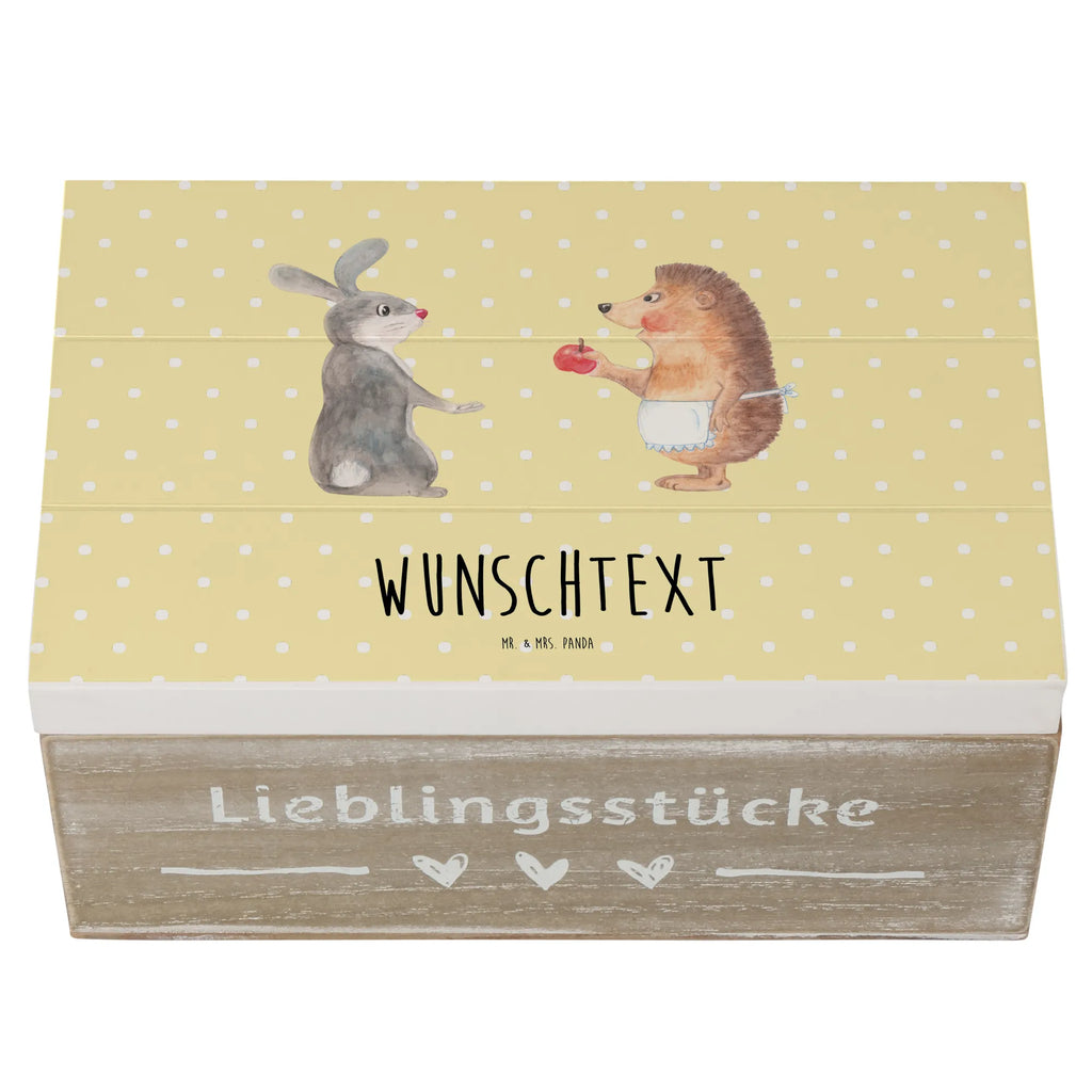 Personalisierte Holzkiste Hase Igel Holzkiste mit Namen, Kiste mit Namen, Schatzkiste mit Namen, Truhe mit Namen, Schatulle mit Namen, Erinnerungsbox mit Namen, Erinnerungskiste, mit Namen, Dekokiste mit Namen, Aufbewahrungsbox mit Namen, Holzkiste Personalisiert, Kiste Personalisiert, Schatzkiste Personalisiert, Truhe Personalisiert, Schatulle Personalisiert, Erinnerungsbox Personalisiert, Erinnerungskiste Personalisiert, Dekokiste Personalisiert, Aufbewahrungsbox Personalisiert, Geschenkbox personalisiert, GEschenkdose personalisiert, Tiermotive, Gute Laune, lustige Sprüche, Tiere, Igel und Hase, Igel, Hase, Liebe Spruch, Liebeskummer Geschenk, Herzschmerz, Trösten, Trennungsschmerz, Spruch romantisch