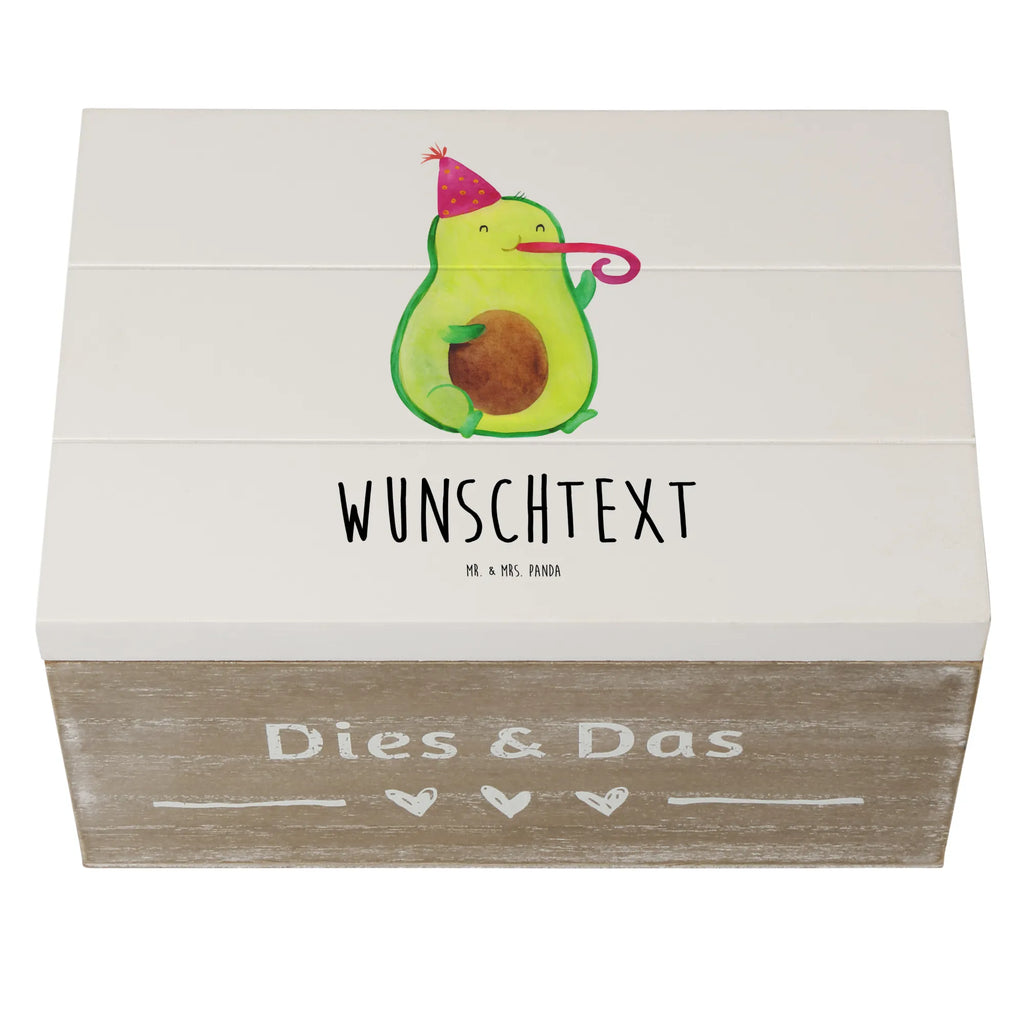 Personalisierte Holzkiste Avocado Feier Holzkiste mit Namen, Kiste mit Namen, Schatzkiste mit Namen, Truhe mit Namen, Schatulle mit Namen, Erinnerungsbox mit Namen, Erinnerungskiste, mit Namen, Dekokiste mit Namen, Aufbewahrungsbox mit Namen, Holzkiste Personalisiert, Kiste Personalisiert, Schatzkiste Personalisiert, Truhe Personalisiert, Schatulle Personalisiert, Erinnerungsbox Personalisiert, Erinnerungskiste Personalisiert, Dekokiste Personalisiert, Aufbewahrungsbox Personalisiert, Geschenkbox personalisiert, GEschenkdose personalisiert, Avocado, Veggie, Vegan, Gesund, Party, Feierlichkeit, Feier, Fete, Geburtstag, Gute Laune, Tröte