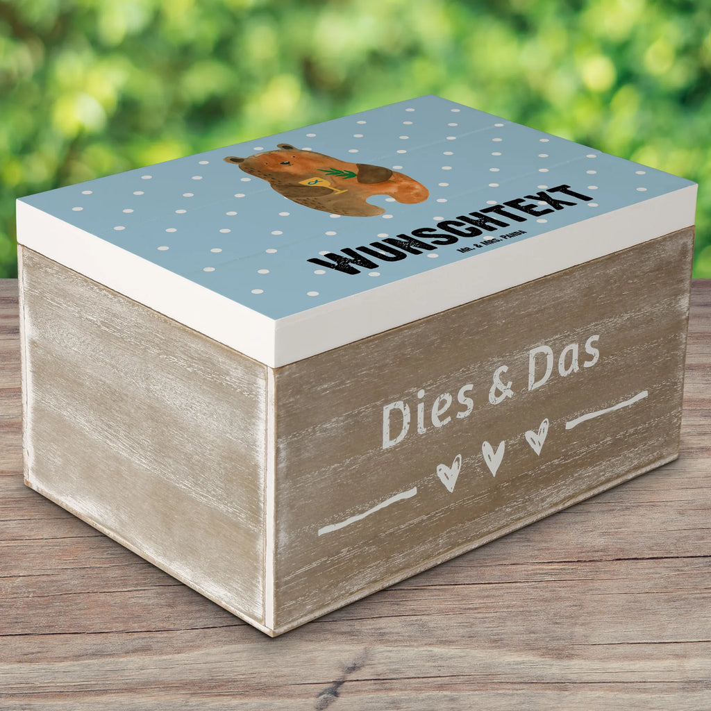 Personalisierte Holzkiste Bär Konfirmation Holzkiste mit Namen, Kiste mit Namen, Schatzkiste mit Namen, Truhe mit Namen, Schatulle mit Namen, Erinnerungsbox mit Namen, Erinnerungskiste, mit Namen, Dekokiste mit Namen, Aufbewahrungsbox mit Namen, Holzkiste Personalisiert, Kiste Personalisiert, Schatzkiste Personalisiert, Truhe Personalisiert, Schatulle Personalisiert, Erinnerungsbox Personalisiert, Erinnerungskiste Personalisiert, Dekokiste Personalisiert, Aufbewahrungsbox Personalisiert, Geschenkbox personalisiert, GEschenkdose personalisiert, Bär, Teddy, Teddybär, Konfirmation, Kirche, evangelisch, Gottesdienst