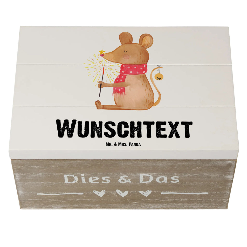 Personalisierte Holzkiste Maus Weihnachten Holzkiste mit Namen, Kiste mit Namen, Schatzkiste mit Namen, Truhe mit Namen, Schatulle mit Namen, Erinnerungsbox mit Namen, Erinnerungskiste, mit Namen, Dekokiste mit Namen, Aufbewahrungsbox mit Namen, Holzkiste Personalisiert, Kiste Personalisiert, Schatzkiste Personalisiert, Truhe Personalisiert, Schatulle Personalisiert, Erinnerungsbox Personalisiert, Erinnerungskiste Personalisiert, Dekokiste Personalisiert, Aufbewahrungsbox Personalisiert, Geschenkbox personalisiert, GEschenkdose personalisiert, Winter, Weihnachten, Weihnachtsdeko, Nikolaus, Advent, Heiligabend, Wintermotiv, Frohe Weihnachten, Weihnachtsgruß, Weihnachtsmotiv, Maus, Mäuschen, Weihnachtswunder