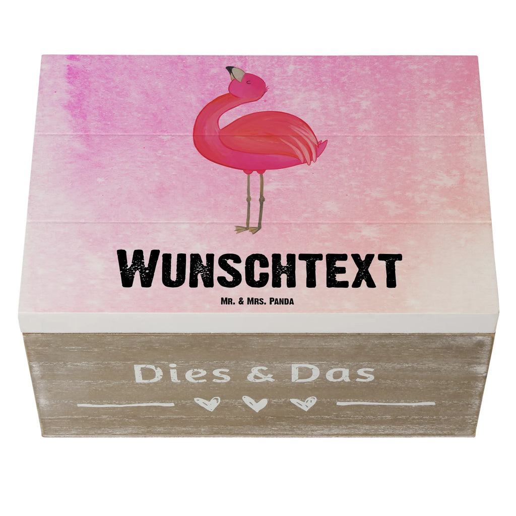 Personalisierte Holzkiste Flamingo stolz Holzkiste mit Namen, Kiste mit Namen, Schatzkiste mit Namen, Truhe mit Namen, Schatulle mit Namen, Erinnerungsbox mit Namen, Erinnerungskiste, mit Namen, Dekokiste mit Namen, Aufbewahrungsbox mit Namen, Holzkiste Personalisiert, Kiste Personalisiert, Schatzkiste Personalisiert, Truhe Personalisiert, Schatulle Personalisiert, Erinnerungsbox Personalisiert, Erinnerungskiste Personalisiert, Dekokiste Personalisiert, Aufbewahrungsbox Personalisiert, Geschenkbox personalisiert, GEschenkdose personalisiert, Flamingo, stolz, Freude, Selbstliebe, Selbstakzeptanz, Freundin, beste Freundin, Tochter, Mama, Schwester