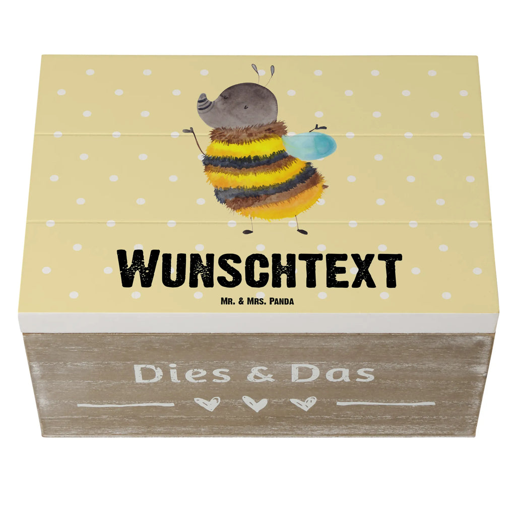 Personalisierte Holzkiste Hummel flauschig Holzkiste mit Namen, Kiste mit Namen, Schatzkiste mit Namen, Truhe mit Namen, Schatulle mit Namen, Erinnerungsbox mit Namen, Erinnerungskiste, mit Namen, Dekokiste mit Namen, Aufbewahrungsbox mit Namen, Holzkiste Personalisiert, Kiste Personalisiert, Schatzkiste Personalisiert, Truhe Personalisiert, Schatulle Personalisiert, Erinnerungsbox Personalisiert, Erinnerungskiste Personalisiert, Dekokiste Personalisiert, Aufbewahrungsbox Personalisiert, Geschenkbox personalisiert, GEschenkdose personalisiert, Tiermotive, Gute Laune, lustige Sprüche, Tiere, Hummel, Flauschig, Biene, Blume, Natur