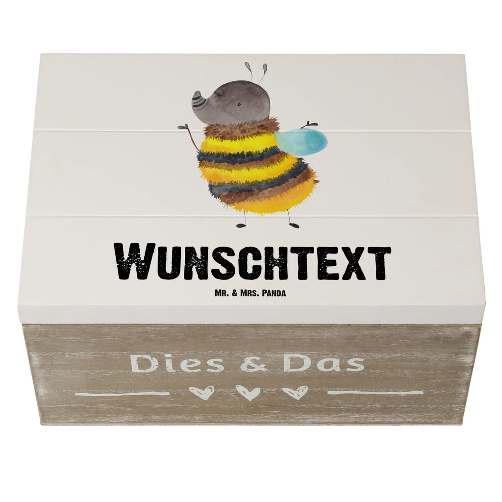 Personalisierte Holzkiste Hummel flauschig Holzkiste mit Namen, Kiste mit Namen, Schatzkiste mit Namen, Truhe mit Namen, Schatulle mit Namen, Erinnerungsbox mit Namen, Erinnerungskiste, mit Namen, Dekokiste mit Namen, Aufbewahrungsbox mit Namen, Holzkiste Personalisiert, Kiste Personalisiert, Schatzkiste Personalisiert, Truhe Personalisiert, Schatulle Personalisiert, Erinnerungsbox Personalisiert, Erinnerungskiste Personalisiert, Dekokiste Personalisiert, Aufbewahrungsbox Personalisiert, Geschenkbox personalisiert, GEschenkdose personalisiert, Tiermotive, Gute Laune, lustige Sprüche, Tiere, Hummel, Flauschig, Biene, Blume, Natur