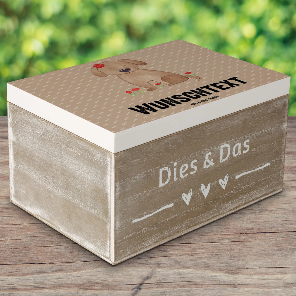 Personalisierte Holzkiste Hund Hundedame Holzkiste mit Namen, Kiste mit Namen, Schatzkiste mit Namen, Truhe mit Namen, Schatulle mit Namen, Erinnerungsbox mit Namen, Erinnerungskiste, mit Namen, Dekokiste mit Namen, Aufbewahrungsbox mit Namen, Holzkiste Personalisiert, Kiste Personalisiert, Schatzkiste Personalisiert, Truhe Personalisiert, Schatulle Personalisiert, Erinnerungsbox Personalisiert, Erinnerungskiste Personalisiert, Dekokiste Personalisiert, Aufbewahrungsbox Personalisiert, Geschenkbox personalisiert, GEschenkdose personalisiert, Hund, Hundemotiv, Haustier, Hunderasse, Tierliebhaber, Hundebesitzer, Sprüche, Hunde, Hundeliebe, Hundeglück, Liebe, Frauchen