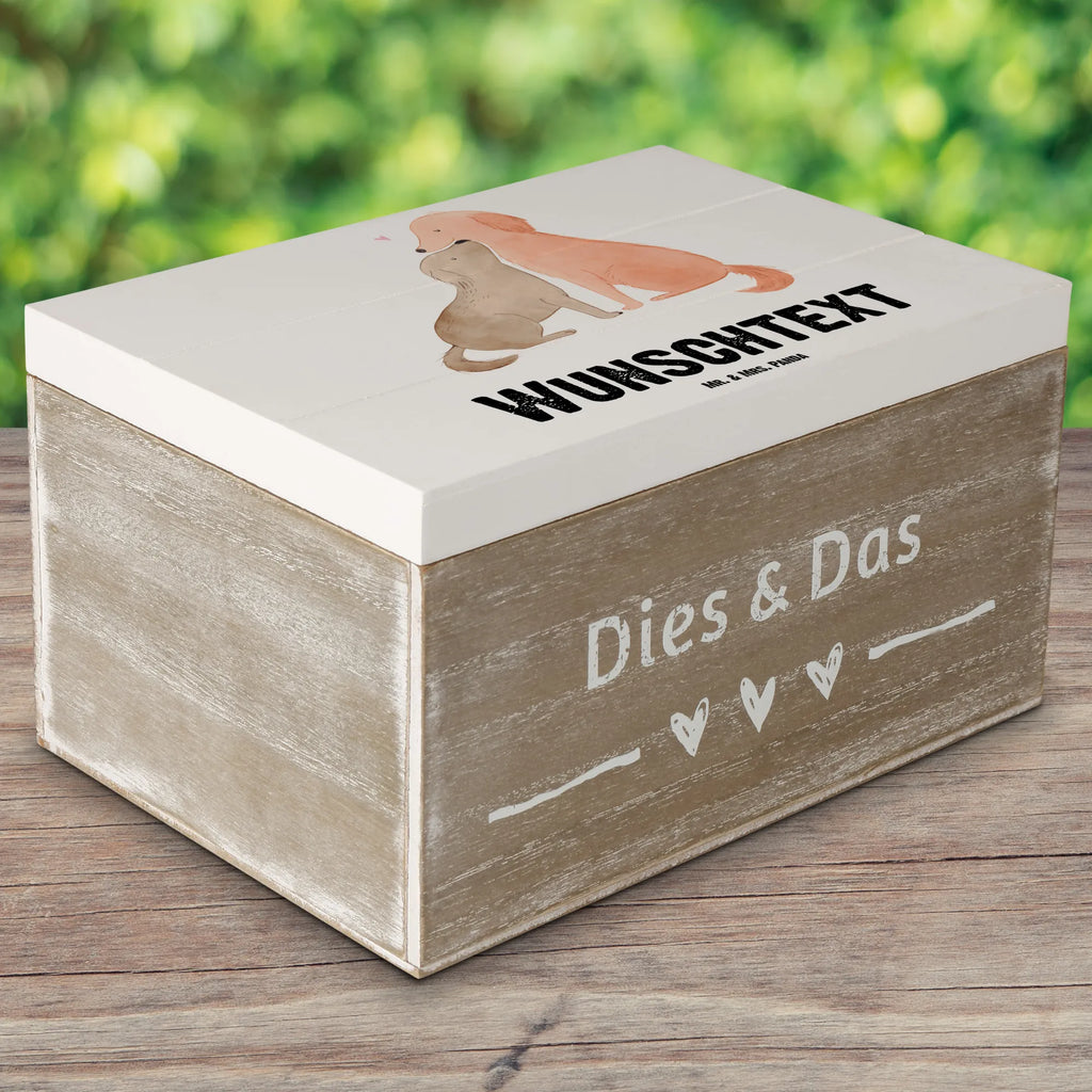 Personalisierte Holzkiste Hunde Liebe Holzkiste mit Namen, Kiste mit Namen, Schatzkiste mit Namen, Truhe mit Namen, Schatulle mit Namen, Erinnerungsbox mit Namen, Erinnerungskiste, mit Namen, Dekokiste mit Namen, Aufbewahrungsbox mit Namen, Holzkiste Personalisiert, Kiste Personalisiert, Schatzkiste Personalisiert, Truhe Personalisiert, Schatulle Personalisiert, Erinnerungsbox Personalisiert, Erinnerungskiste Personalisiert, Dekokiste Personalisiert, Aufbewahrungsbox Personalisiert, Geschenkbox personalisiert, GEschenkdose personalisiert, Hund, Hundemotiv, Haustier, Hunderasse, Tierliebhaber, Hundebesitzer, Sprüche, Liebe, Hund. Hunde, Kuss, Vertrauen, Kuscheln, Herz