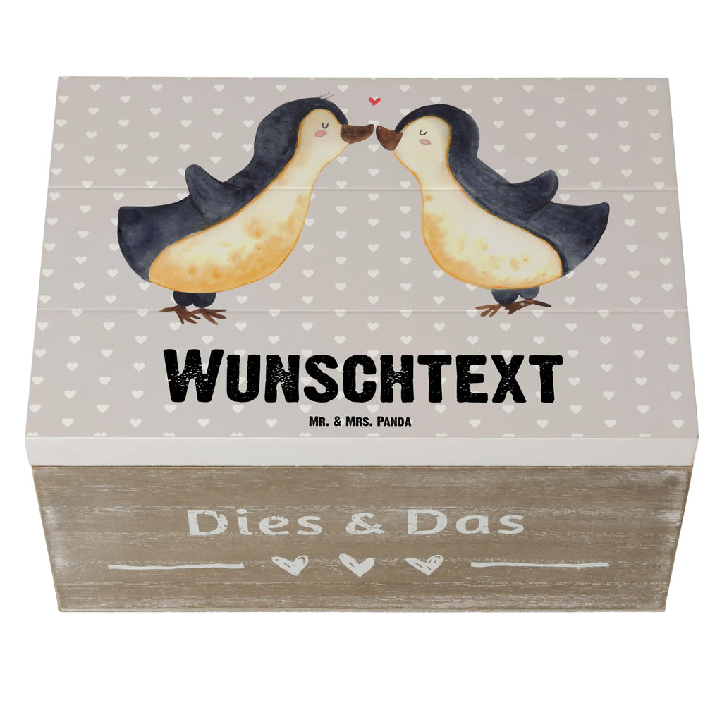 Personalisierte Holzkiste Pinguin Liebe Holzkiste mit Namen, Kiste mit Namen, Schatzkiste mit Namen, Truhe mit Namen, Schatulle mit Namen, Erinnerungsbox mit Namen, Erinnerungskiste, mit Namen, Dekokiste mit Namen, Aufbewahrungsbox mit Namen, Holzkiste Personalisiert, Kiste Personalisiert, Schatzkiste Personalisiert, Truhe Personalisiert, Schatulle Personalisiert, Erinnerungsbox Personalisiert, Erinnerungskiste Personalisiert, Dekokiste Personalisiert, Aufbewahrungsbox Personalisiert, Geschenkbox personalisiert, GEschenkdose personalisiert, Liebe, Partner, Freund, Freundin, Ehemann, Ehefrau, Heiraten, Verlobung, Heiratsantrag, Liebesgeschenk, Jahrestag, Hocheitstag, Pinguin, Pinguine, Pinguin Paar, Pinguinpaar, Pinguin Liebe, Paar, Pärchen. Liebespaar, Liebesbeweis, Liebesspruch, Hochzeitstag, Geschenk Freund, Geschenk Freundin, Verlobte, Verlobter, Love, Geschenk Hochzeitstag, Geschenkidee, Hochzeit, Gastgeschenk