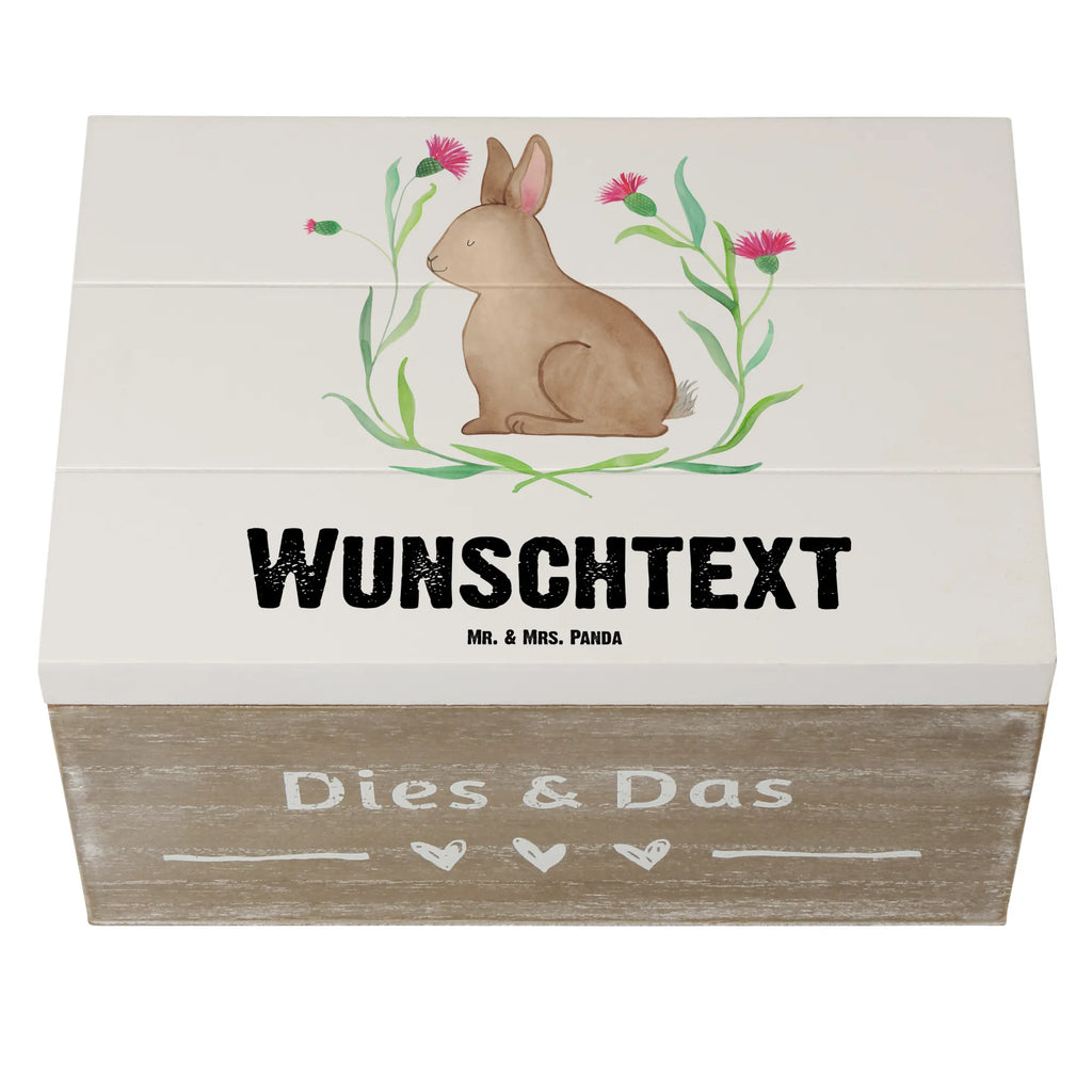 Personalisierte Holzkiste Hase Sitzen Holzkiste mit Namen, Kiste mit Namen, Schatzkiste mit Namen, Truhe mit Namen, Schatulle mit Namen, Erinnerungsbox mit Namen, Erinnerungskiste, mit Namen, Dekokiste mit Namen, Aufbewahrungsbox mit Namen, Holzkiste Personalisiert, Kiste Personalisiert, Schatzkiste Personalisiert, Truhe Personalisiert, Schatulle Personalisiert, Erinnerungsbox Personalisiert, Erinnerungskiste Personalisiert, Dekokiste Personalisiert, Aufbewahrungsbox Personalisiert, Geschenkbox personalisiert, GEschenkdose personalisiert, Ostern, Osterhase, Ostergeschenke, Osternest, Osterdeko, Geschenke zu Ostern, Ostern Geschenk, Ostergeschenke Kinder, Ostern Kinder, Frohe Ostern, Ostergrüße, Osterblume, Liebe, Grüße, Hase, Kaninchen