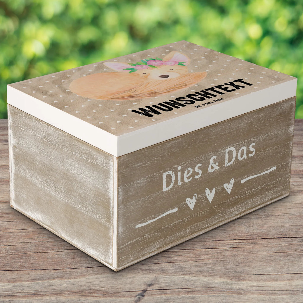 Personalisierte Holzkiste Wüstenfuchs Blumen Holzkiste mit Namen, Kiste mit Namen, Schatzkiste mit Namen, Truhe mit Namen, Schatulle mit Namen, Erinnerungsbox mit Namen, Erinnerungskiste, mit Namen, Dekokiste mit Namen, Aufbewahrungsbox mit Namen, Holzkiste Personalisiert, Kiste Personalisiert, Schatzkiste Personalisiert, Truhe Personalisiert, Schatulle Personalisiert, Erinnerungsbox Personalisiert, Erinnerungskiste Personalisiert, Dekokiste Personalisiert, Aufbewahrungsbox Personalisiert, Geschenkbox personalisiert, GEschenkdose personalisiert, Afrika, Wildtiere, Wüste, Wüstenfuchs, Blumen, Blumenkranz, Glücklich