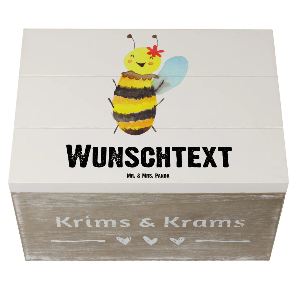 Personalisierte Holzkiste Biene Happy Holzkiste mit Namen, Kiste mit Namen, Schatzkiste mit Namen, Truhe mit Namen, Schatulle mit Namen, Erinnerungsbox mit Namen, Erinnerungskiste, mit Namen, Dekokiste mit Namen, Aufbewahrungsbox mit Namen, Holzkiste Personalisiert, Kiste Personalisiert, Schatzkiste Personalisiert, Truhe Personalisiert, Schatulle Personalisiert, Erinnerungsbox Personalisiert, Erinnerungskiste Personalisiert, Dekokiste Personalisiert, Aufbewahrungsbox Personalisiert, Geschenkbox personalisiert, GEschenkdose personalisiert, Biene, Wespe, Hummel