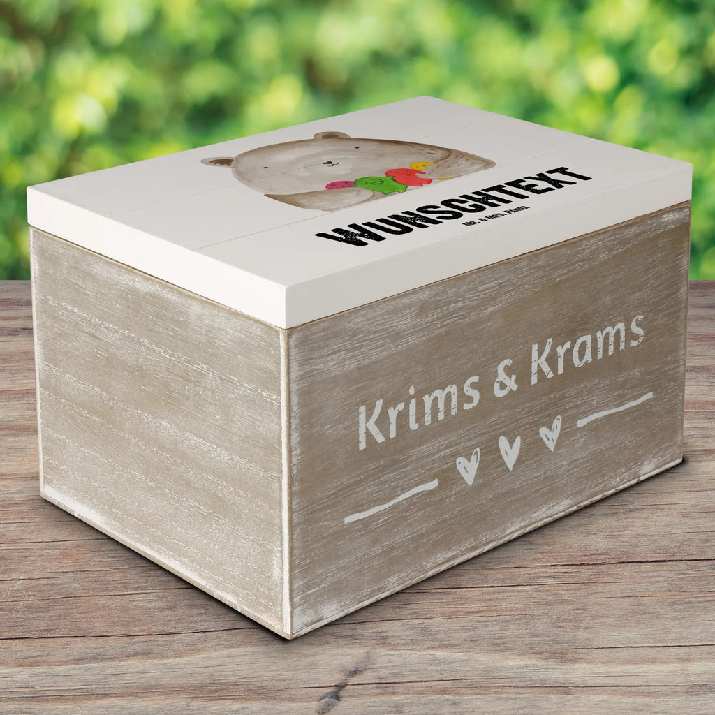 Personalisierte Holzkiste Bär Gefühl Holzkiste mit Namen, Kiste mit Namen, Schatzkiste mit Namen, Truhe mit Namen, Schatulle mit Namen, Erinnerungsbox mit Namen, Erinnerungskiste, mit Namen, Dekokiste mit Namen, Aufbewahrungsbox mit Namen, Holzkiste Personalisiert, Kiste Personalisiert, Schatzkiste Personalisiert, Truhe Personalisiert, Schatulle Personalisiert, Erinnerungsbox Personalisiert, Erinnerungskiste Personalisiert, Dekokiste Personalisiert, Aufbewahrungsbox Personalisiert, Geschenkbox personalisiert, GEschenkdose personalisiert, Bär, Teddy, Teddybär, Wahnsinn, Verrückt, Durchgedreht