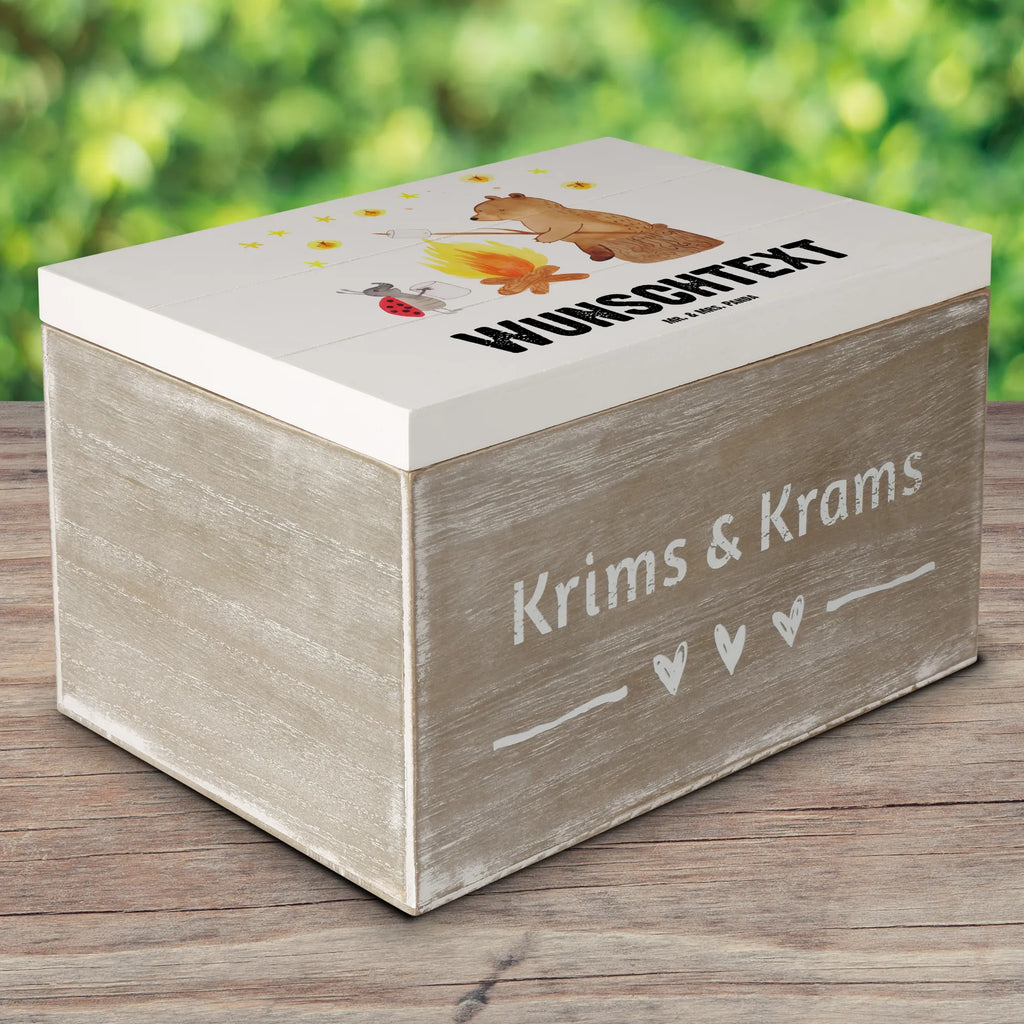 Personalisierte Holzkiste Bär & Marienkäfer Lagerfeuer Holzkiste mit Namen, Kiste mit Namen, Schatzkiste mit Namen, Truhe mit Namen, Schatulle mit Namen, Erinnerungsbox mit Namen, Erinnerungskiste, mit Namen, Dekokiste mit Namen, Aufbewahrungsbox mit Namen, Holzkiste Personalisiert, Kiste Personalisiert, Schatzkiste Personalisiert, Truhe Personalisiert, Schatulle Personalisiert, Erinnerungsbox Personalisiert, Erinnerungskiste Personalisiert, Dekokiste Personalisiert, Aufbewahrungsbox Personalisiert, Geschenkbox personalisiert, GEschenkdose personalisiert, Bär, Teddy, Teddybär, Lagerfeuer