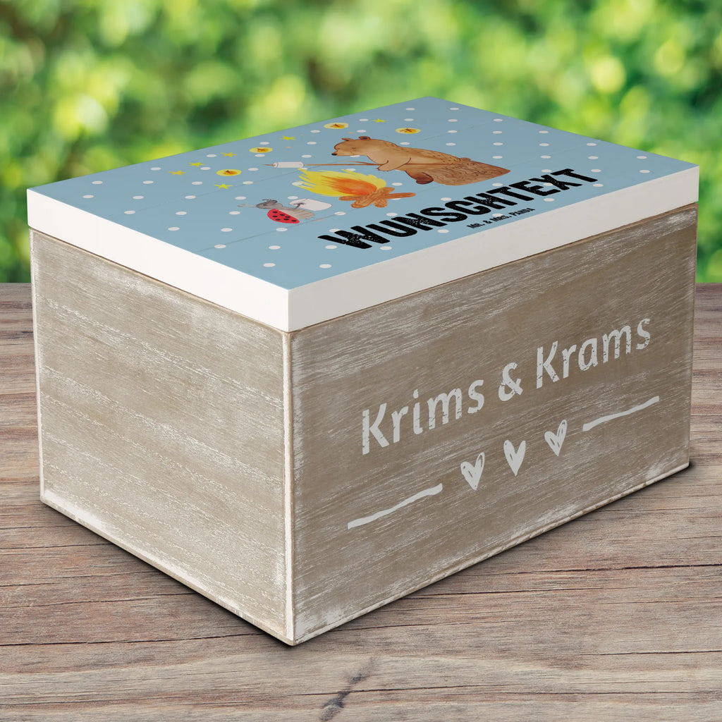 Personalisierte Holzkiste Bär & Marienkäfer Lagerfeuer Holzkiste mit Namen, Kiste mit Namen, Schatzkiste mit Namen, Truhe mit Namen, Schatulle mit Namen, Erinnerungsbox mit Namen, Erinnerungskiste, mit Namen, Dekokiste mit Namen, Aufbewahrungsbox mit Namen, Holzkiste Personalisiert, Kiste Personalisiert, Schatzkiste Personalisiert, Truhe Personalisiert, Schatulle Personalisiert, Erinnerungsbox Personalisiert, Erinnerungskiste Personalisiert, Dekokiste Personalisiert, Aufbewahrungsbox Personalisiert, Geschenkbox personalisiert, GEschenkdose personalisiert, Bär, Teddy, Teddybär, Lagerfeuer