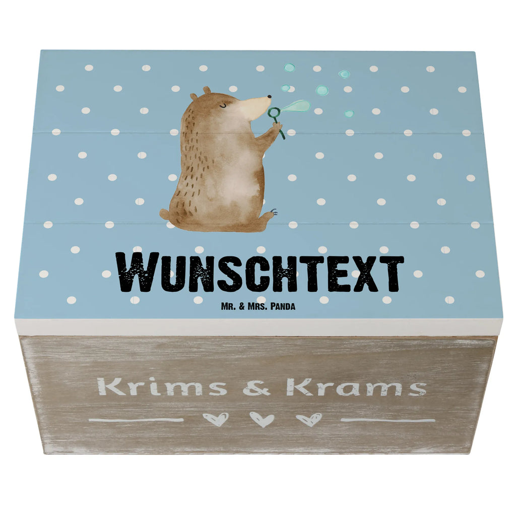 Personalisierte Holzkiste Bär Seifenblasen Holzkiste mit Namen, Kiste mit Namen, Schatzkiste mit Namen, Truhe mit Namen, Schatulle mit Namen, Erinnerungsbox mit Namen, Erinnerungskiste, mit Namen, Dekokiste mit Namen, Aufbewahrungsbox mit Namen, Holzkiste Personalisiert, Kiste Personalisiert, Schatzkiste Personalisiert, Truhe Personalisiert, Schatulle Personalisiert, Erinnerungsbox Personalisiert, Erinnerungskiste Personalisiert, Dekokiste Personalisiert, Aufbewahrungsbox Personalisiert, Geschenkbox personalisiert, GEschenkdose personalisiert, Bär, Teddy, Teddybär, Seifenblasen Bär Lustig Sein Glücklich Traurig Happy