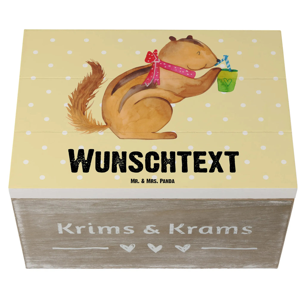 Personalisierte Holzkiste Eichhörnchen Smoothie Holzkiste mit Namen, Kiste mit Namen, Schatzkiste mit Namen, Truhe mit Namen, Schatulle mit Namen, Erinnerungsbox mit Namen, Erinnerungskiste, mit Namen, Dekokiste mit Namen, Aufbewahrungsbox mit Namen, Holzkiste Personalisiert, Kiste Personalisiert, Schatzkiste Personalisiert, Truhe Personalisiert, Schatulle Personalisiert, Erinnerungsbox Personalisiert, Erinnerungskiste Personalisiert, Dekokiste Personalisiert, Aufbewahrungsbox Personalisiert, Geschenkbox personalisiert, GEschenkdose personalisiert, Tiermotive, Gute Laune, lustige Sprüche, Tiere, Green Smoothies, Diät, Abnehmen, Streifenhörnchen, Eichhörnchen