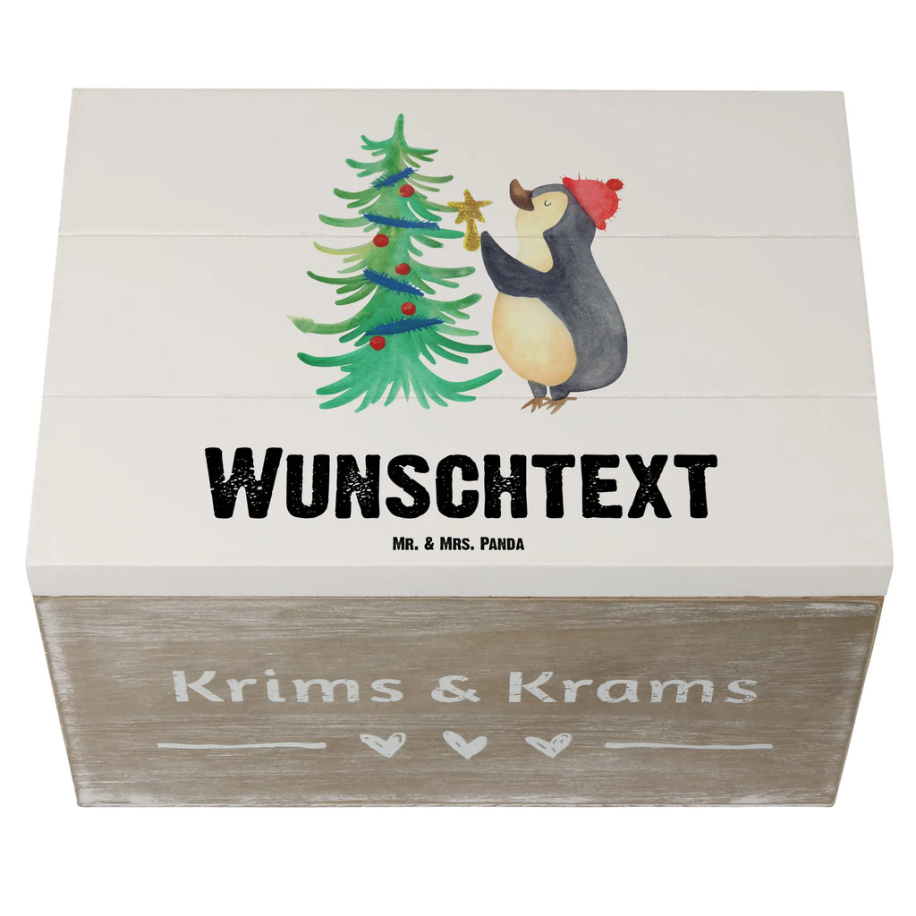 Personalisierte Holzkiste Pinguin Weihnachtsbaum Holzkiste mit Namen, Kiste mit Namen, Schatzkiste mit Namen, Truhe mit Namen, Schatulle mit Namen, Erinnerungsbox mit Namen, Erinnerungskiste, mit Namen, Dekokiste mit Namen, Aufbewahrungsbox mit Namen, Holzkiste Personalisiert, Kiste Personalisiert, Schatzkiste Personalisiert, Truhe Personalisiert, Schatulle Personalisiert, Erinnerungsbox Personalisiert, Erinnerungskiste Personalisiert, Dekokiste Personalisiert, Aufbewahrungsbox Personalisiert, Geschenkbox personalisiert, GEschenkdose personalisiert, Winter, Weihnachten, Weihnachtsdeko, Nikolaus, Advent, Heiligabend, Wintermotiv, Pinguin