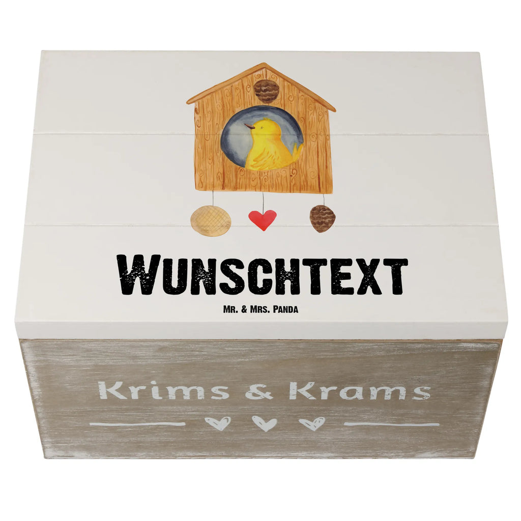 Personalisierte Holzkiste Vogel Haus Holzkiste mit Namen, Kiste mit Namen, Schatzkiste mit Namen, Truhe mit Namen, Schatulle mit Namen, Erinnerungsbox mit Namen, Erinnerungskiste, mit Namen, Dekokiste mit Namen, Aufbewahrungsbox mit Namen, Holzkiste Personalisiert, Kiste Personalisiert, Schatzkiste Personalisiert, Truhe Personalisiert, Schatulle Personalisiert, Erinnerungsbox Personalisiert, Erinnerungskiste Personalisiert, Dekokiste Personalisiert, Aufbewahrungsbox Personalisiert, Geschenkbox personalisiert, GEschenkdose personalisiert, Tiermotive, Gute Laune, lustige Sprüche, Tiere, Vogel, Vögel, Vogelhaus, Vogelhäuschen, Home sweet home, Zuhause, Nest, Eigenheim, Familie, Wohnung, Haus, unser Haus, Lieblingsort, Castle