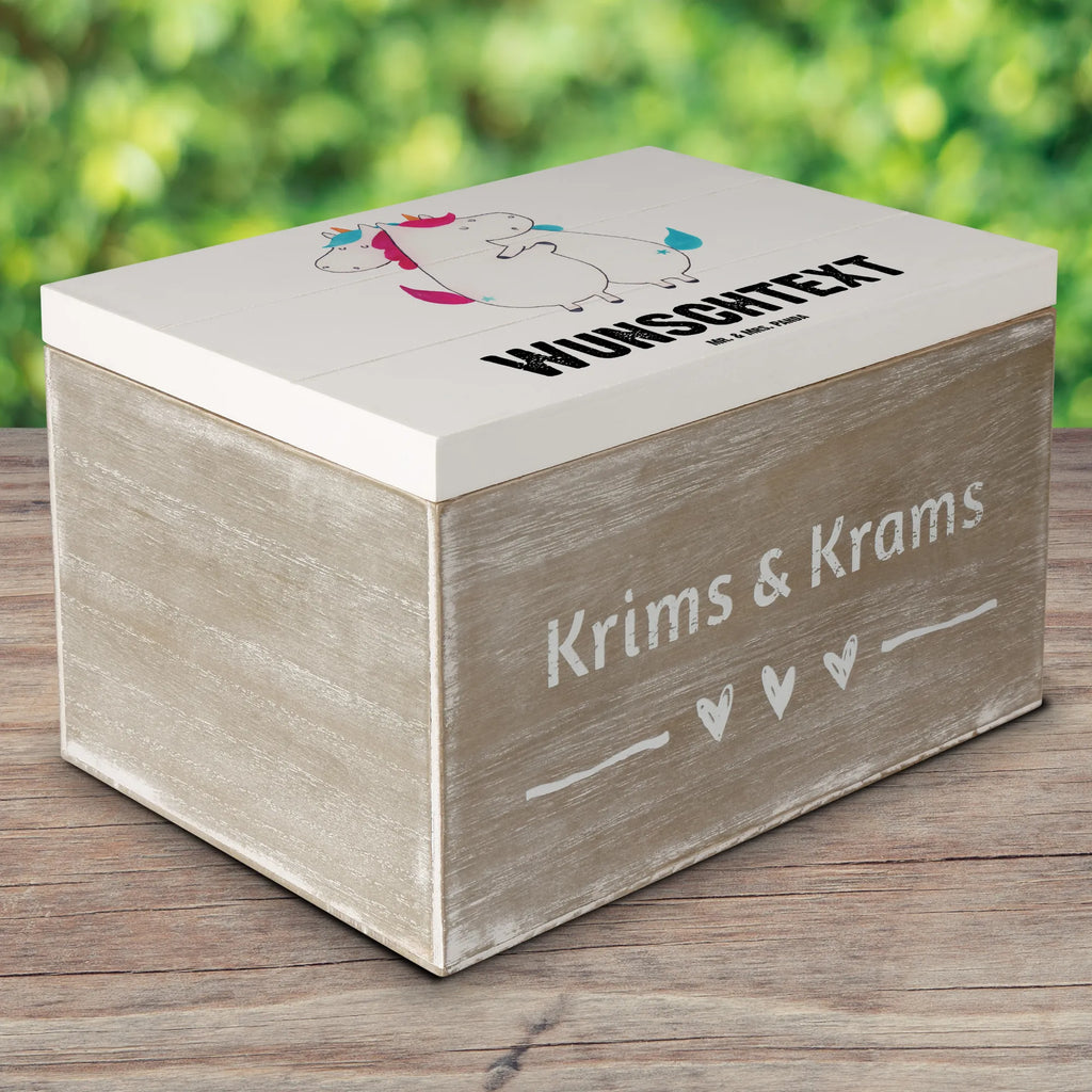 Personalisierte Holzkiste Einhörner Umarmen Holzkiste mit Namen, Kiste mit Namen, Schatzkiste mit Namen, Truhe mit Namen, Schatulle mit Namen, Erinnerungsbox mit Namen, Erinnerungskiste, mit Namen, Dekokiste mit Namen, Aufbewahrungsbox mit Namen, Holzkiste Personalisiert, Kiste Personalisiert, Schatzkiste Personalisiert, Truhe Personalisiert, Schatulle Personalisiert, Erinnerungsbox Personalisiert, Erinnerungskiste Personalisiert, Dekokiste Personalisiert, Aufbewahrungsbox Personalisiert, Geschenkbox personalisiert, GEschenkdose personalisiert, Einhorn, Einhörner, Einhorn Deko, Pegasus, Unicorn, Freundinnen, Freundin, BFF, Schwester, Schwestern, Familie, Geschwister, Sister, Liebe