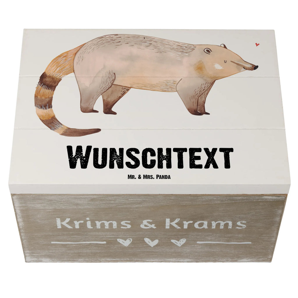 Personalisierte Holzkiste Nasenbär Holzkiste mit Namen, Kiste mit Namen, Schatzkiste mit Namen, Truhe mit Namen, Schatulle mit Namen, Erinnerungsbox mit Namen, Erinnerungskiste, mit Namen, Dekokiste mit Namen, Aufbewahrungsbox mit Namen, Holzkiste Personalisiert, Kiste Personalisiert, Schatzkiste Personalisiert, Truhe Personalisiert, Schatulle Personalisiert, Erinnerungsbox Personalisiert, Erinnerungskiste Personalisiert, Dekokiste Personalisiert, Aufbewahrungsbox Personalisiert, Geschenkbox personalisiert, GEschenkdose personalisiert, Tiermotive, Gute Laune, lustige Sprüche, Tiere, Nasenbär, Nasenbären, Rüsselbär, Bär