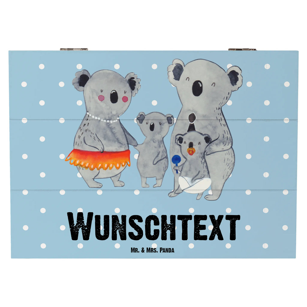 Personalisierte Holzkiste Koala Familie Holzkiste mit Namen, Kiste mit Namen, Schatzkiste mit Namen, Truhe mit Namen, Schatulle mit Namen, Erinnerungsbox mit Namen, Erinnerungskiste, mit Namen, Dekokiste mit Namen, Aufbewahrungsbox mit Namen, Holzkiste Personalisiert, Kiste Personalisiert, Schatzkiste Personalisiert, Truhe Personalisiert, Schatulle Personalisiert, Erinnerungsbox Personalisiert, Erinnerungskiste Personalisiert, Dekokiste Personalisiert, Aufbewahrungsbox Personalisiert, Geschenkbox personalisiert, GEschenkdose personalisiert, Familie, Vatertag, Muttertag, Bruder, Schwester, Mama, Papa, Oma, Opa, Koala, Koalas, Family, Kinder, Geschwister, Familienleben