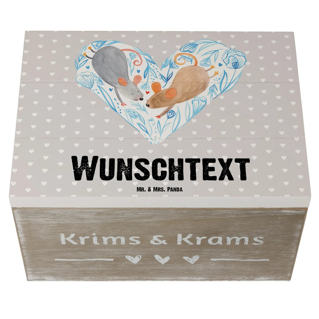 Personalisierte Holzkiste Mäuse Herz Holzkiste mit Namen, Kiste mit Namen, Schatzkiste mit Namen, Truhe mit Namen, Schatulle mit Namen, Erinnerungsbox mit Namen, Erinnerungskiste, mit Namen, Dekokiste mit Namen, Aufbewahrungsbox mit Namen, Holzkiste Personalisiert, Kiste Personalisiert, Schatzkiste Personalisiert, Truhe Personalisiert, Schatulle Personalisiert, Erinnerungsbox Personalisiert, Erinnerungskiste Personalisiert, Dekokiste Personalisiert, Aufbewahrungsbox Personalisiert, Geschenkbox personalisiert, GEschenkdose personalisiert, Liebe, Partner, Freund, Freundin, Ehemann, Ehefrau, Heiraten, Verlobung, Heiratsantrag, Liebesgeschenk, Jahrestag, Hocheitstag, Maus, Mäuse, Liebesbotschaft, Liebesbeweis, Hochzeit, Lieblingsmensch, Gemeinsamkeit, Love, Geschenk für zwei