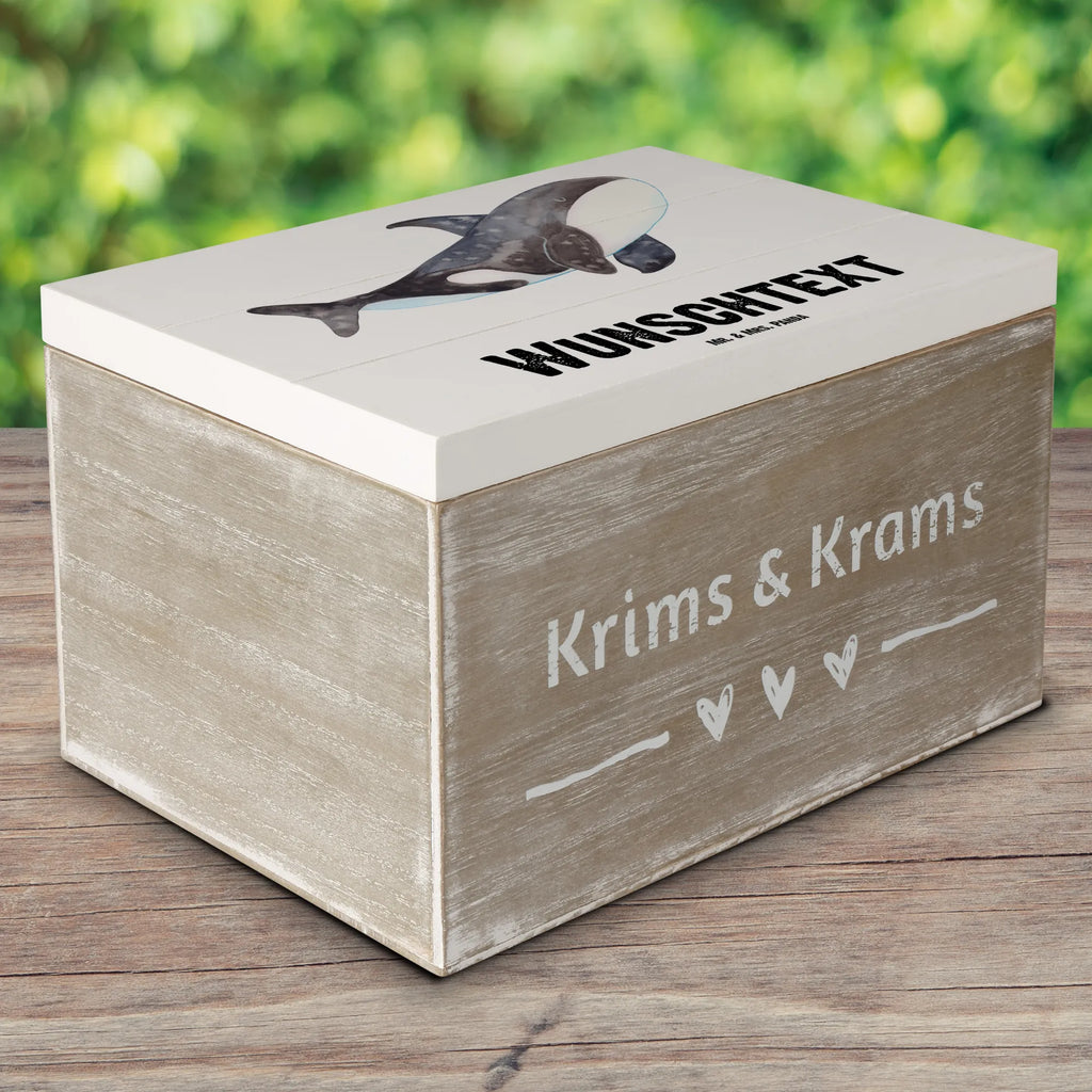 Personalisierte Holzkiste Orca Holzkiste mit Namen, Kiste mit Namen, Schatzkiste mit Namen, Truhe mit Namen, Schatulle mit Namen, Erinnerungsbox mit Namen, Erinnerungskiste, mit Namen, Dekokiste mit Namen, Aufbewahrungsbox mit Namen, Holzkiste Personalisiert, Kiste Personalisiert, Schatzkiste Personalisiert, Truhe Personalisiert, Schatulle Personalisiert, Erinnerungsbox Personalisiert, Erinnerungskiste Personalisiert, Dekokiste Personalisiert, Aufbewahrungsbox Personalisiert, Geschenkbox personalisiert, GEschenkdose personalisiert, Meerestiere, Meer, Urlaub, Orca, Orcas, Killerwal, Wal, Möglichkeiten, Büro, Arbeit, Motivation, Selbstliebe, Neustart, Startup