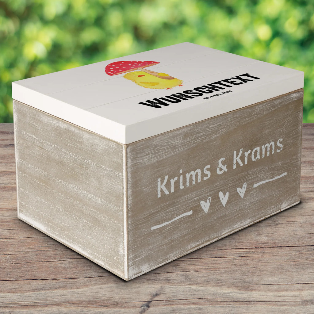 Personalisierte Holzkiste Küken Fliegenpilz Holzkiste mit Namen, Kiste mit Namen, Schatzkiste mit Namen, Truhe mit Namen, Schatulle mit Namen, Erinnerungsbox mit Namen, Erinnerungskiste, mit Namen, Dekokiste mit Namen, Aufbewahrungsbox mit Namen, Holzkiste Personalisiert, Kiste Personalisiert, Schatzkiste Personalisiert, Truhe Personalisiert, Schatulle Personalisiert, Erinnerungsbox Personalisiert, Erinnerungskiste Personalisiert, Dekokiste Personalisiert, Aufbewahrungsbox Personalisiert, Geschenkbox personalisiert, GEschenkdose personalisiert, Ostern, Osterhase, Ostergeschenke, Osternest, Osterdeko, Geschenke zu Ostern, Ostern Geschenk, Ostergeschenke Kinder, Ostern Kinder, Küken, Fliegenpilz, Glückspilz, Frohe Ostern, Ostergrüße