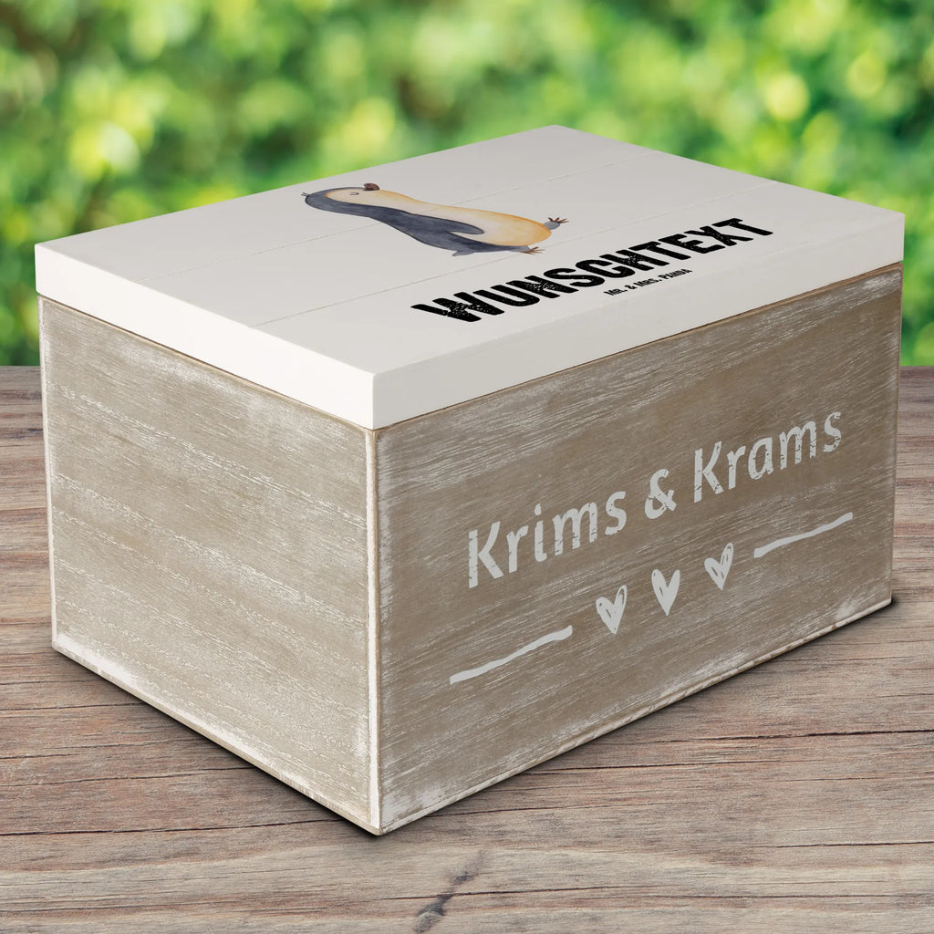 Personalisierte Holzkiste Pinguin marschieren Holzkiste mit Namen, Kiste mit Namen, Schatzkiste mit Namen, Truhe mit Namen, Schatulle mit Namen, Erinnerungsbox mit Namen, Erinnerungskiste, mit Namen, Dekokiste mit Namen, Aufbewahrungsbox mit Namen, Holzkiste Personalisiert, Kiste Personalisiert, Schatzkiste Personalisiert, Truhe Personalisiert, Schatulle Personalisiert, Erinnerungsbox Personalisiert, Erinnerungskiste Personalisiert, Dekokiste Personalisiert, Aufbewahrungsbox Personalisiert, Geschenkbox personalisiert, GEschenkdose personalisiert, Pinguin, Pinguine, Frühaufsteher, Langschläfer, Bruder, Schwester, Familie