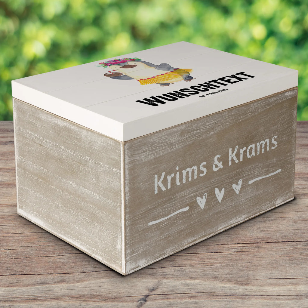 Personalisierte Holzkiste Pinguin Kokosnuss Holzkiste mit Namen, Kiste mit Namen, Schatzkiste mit Namen, Truhe mit Namen, Schatulle mit Namen, Erinnerungsbox mit Namen, Erinnerungskiste, mit Namen, Dekokiste mit Namen, Aufbewahrungsbox mit Namen, Holzkiste Personalisiert, Kiste Personalisiert, Schatzkiste Personalisiert, Truhe Personalisiert, Schatulle Personalisiert, Erinnerungsbox Personalisiert, Erinnerungskiste Personalisiert, Dekokiste Personalisiert, Aufbewahrungsbox Personalisiert, Geschenkbox personalisiert, GEschenkdose personalisiert, Pinguin, Aloha, Hawaii, Urlaub, Kokosnuss, Pinguine