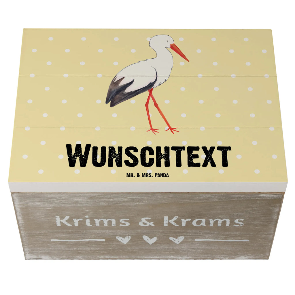 Personalisierte Holzkiste Storch Holzkiste mit Namen, Kiste mit Namen, Schatzkiste mit Namen, Truhe mit Namen, Schatulle mit Namen, Erinnerungsbox mit Namen, Erinnerungskiste, mit Namen, Dekokiste mit Namen, Aufbewahrungsbox mit Namen, Holzkiste Personalisiert, Kiste Personalisiert, Schatzkiste Personalisiert, Truhe Personalisiert, Schatulle Personalisiert, Erinnerungsbox Personalisiert, Erinnerungskiste Personalisiert, Dekokiste Personalisiert, Aufbewahrungsbox Personalisiert, Geschenkbox personalisiert, GEschenkdose personalisiert, Tiermotive, Gute Laune, lustige Sprüche, Tiere, Storch, Störche, Schwangerschaft, Geburt, Mutter, Mütter, Mutter werden, Schwanger, Babybauch, Baby