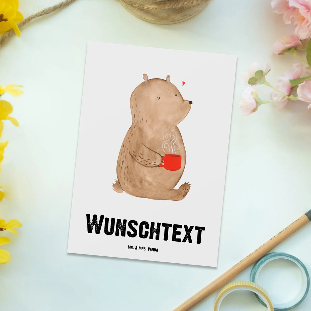 Personalisierte Postkarte Bär Kaffee Postkarte mit Namen, Postkarte bedrucken, Postkarte mit Wunschtext, Postkarte personalisierbar, Geschenkkarte mit Namen, Grußkarte mit Namen, Karte mit Namen, Einladung mit Namen, Ansichtskarte mit Namen, Geschenkkarte mit Wunschtext, Grußkarte mit Wunschtext, Karte mit Wunschtext, Einladung mit Wunschtext, Ansichtskarte mit Wunschtext, Bär, Teddy, Teddybär, Kaffee, Coffee, Bären, guten Morgen, Morgenroutine, Welt erobern, Welt retten, Motivation