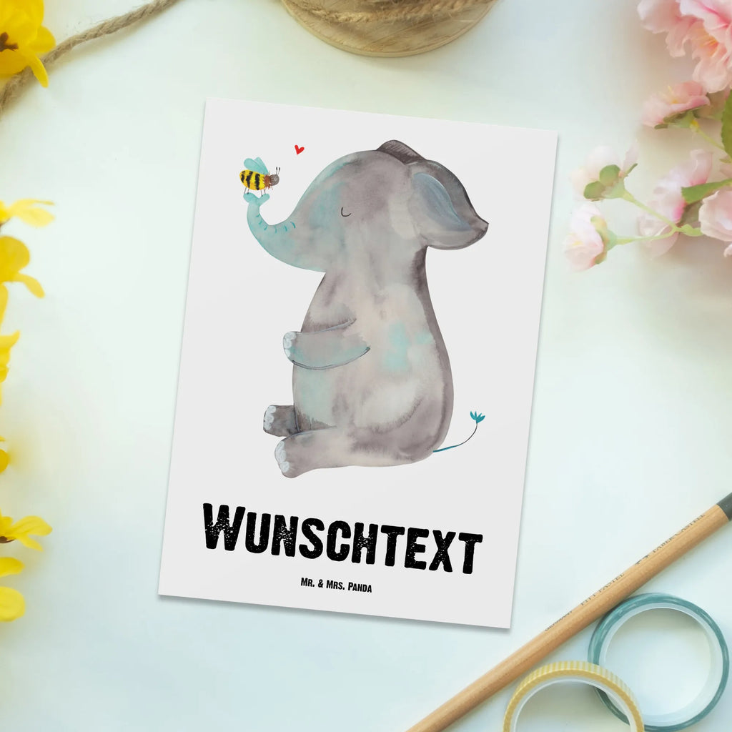 Personalisierte Postkarte Elefant & Biene Postkarte mit Namen, Postkarte bedrucken, Postkarte mit Wunschtext, Postkarte personalisierbar, Geschenkkarte mit Namen, Grußkarte mit Namen, Karte mit Namen, Einladung mit Namen, Ansichtskarte mit Namen, Geschenkkarte mit Wunschtext, Grußkarte mit Wunschtext, Karte mit Wunschtext, Einladung mit Wunschtext, Ansichtskarte mit Wunschtext, Tiermotive, Gute Laune, lustige Sprüche, Tiere, Elefant, Biene, Liebe, Liebesbeweis, Jahrestag, Liebesgeschenk, Heiratsantrag, Hochzeitsgeschenk, Liebesspruch