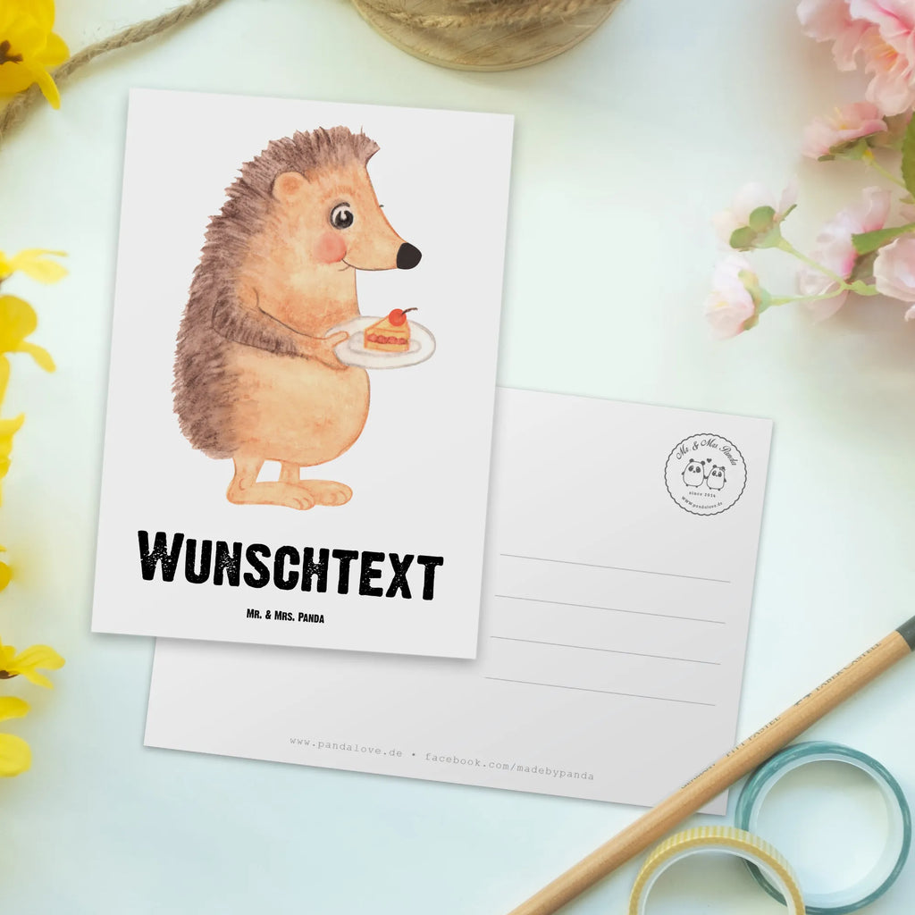 Personalisierte Postkarte Igel mit Kuchenstück Postkarte mit Namen, Postkarte bedrucken, Postkarte mit Wunschtext, Postkarte personalisierbar, Geschenkkarte mit Namen, Grußkarte mit Namen, Karte mit Namen, Einladung mit Namen, Ansichtskarte mit Namen, Geschenkkarte mit Wunschtext, Grußkarte mit Wunschtext, Karte mit Wunschtext, Einladung mit Wunschtext, Ansichtskarte mit Wunschtext, Tiermotive, Gute Laune, lustige Sprüche, Tiere, Igel, Essen Spruch, Kuchen, Backen Geschenk, Kuchen backen, Einladung Party, Geburtstagskuchen, Torte