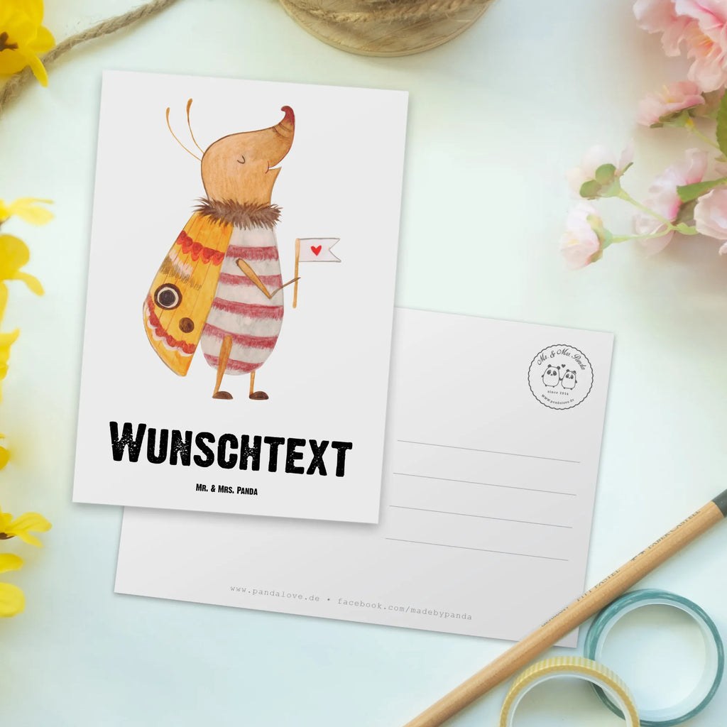 Personalisierte Postkarte Nachtfalter Fähnchen Postkarte mit Namen, Postkarte bedrucken, Postkarte mit Wunschtext, Postkarte personalisierbar, Geschenkkarte mit Namen, Grußkarte mit Namen, Karte mit Namen, Einladung mit Namen, Ansichtskarte mit Namen, Geschenkkarte mit Wunschtext, Grußkarte mit Wunschtext, Karte mit Wunschtext, Einladung mit Wunschtext, Ansichtskarte mit Wunschtext, Tiermotive, Gute Laune, lustige Sprüche, Tiere, Nachtfalter, Käfer, Spruch lustig, Spruch witzig, süß, niedlich, Küche Deko, Was kostet die Welt