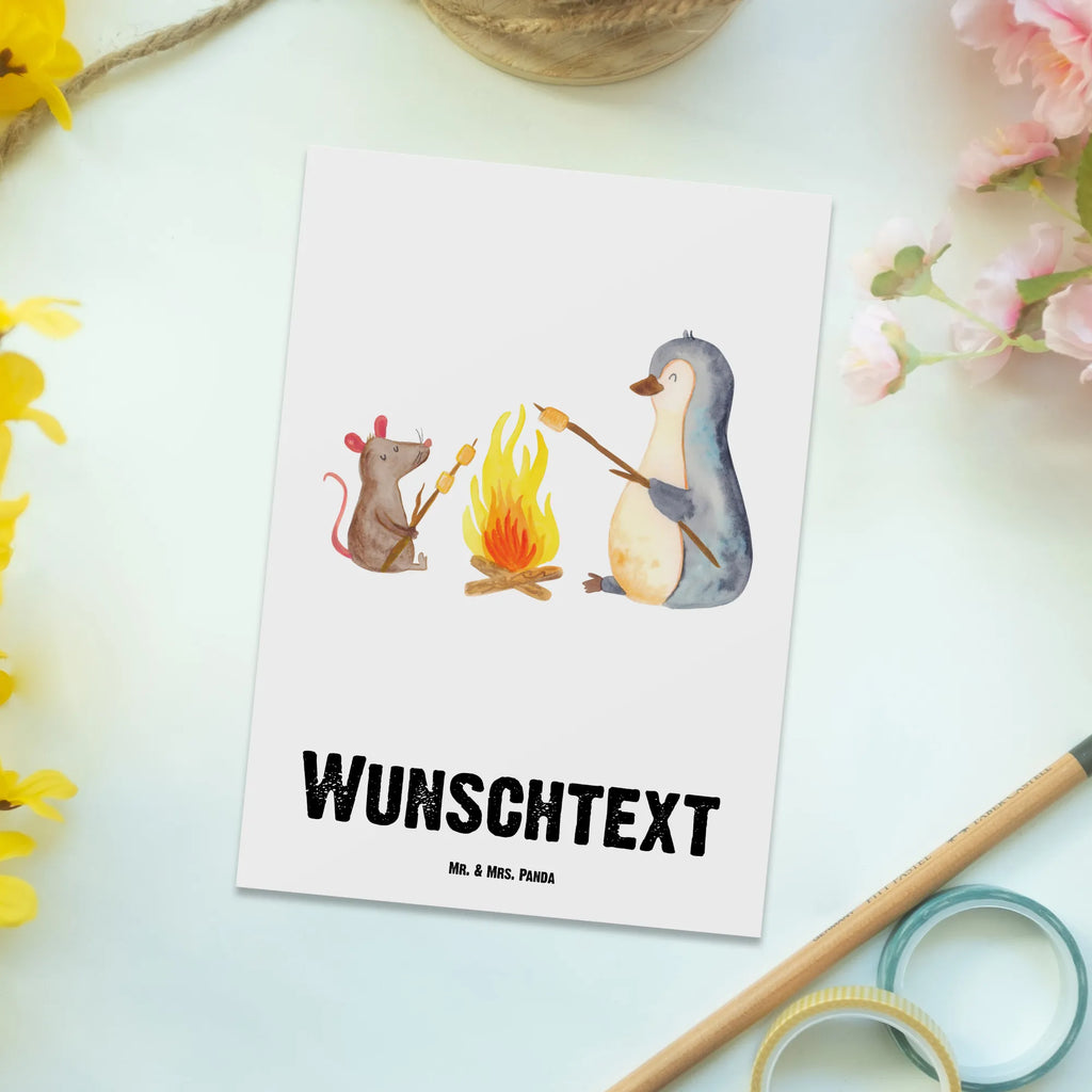 Personalisierte Postkarte Pinguin Lagerfeuer Postkarte mit Namen, Postkarte bedrucken, Postkarte mit Wunschtext, Postkarte personalisierbar, Geschenkkarte mit Namen, Grußkarte mit Namen, Karte mit Namen, Einladung mit Namen, Ansichtskarte mit Namen, Geschenkkarte mit Wunschtext, Grußkarte mit Wunschtext, Karte mit Wunschtext, Einladung mit Wunschtext, Ansichtskarte mit Wunschtext, Pinguin, Maus, Pinguine, Lagerfeuer, Leben, Arbeit, Job, Motivation, Büro, Büroalltag, Lebensspruch, Lebensmotivation, Neustart, Liebe, grillen, Feuer, Marshmallows