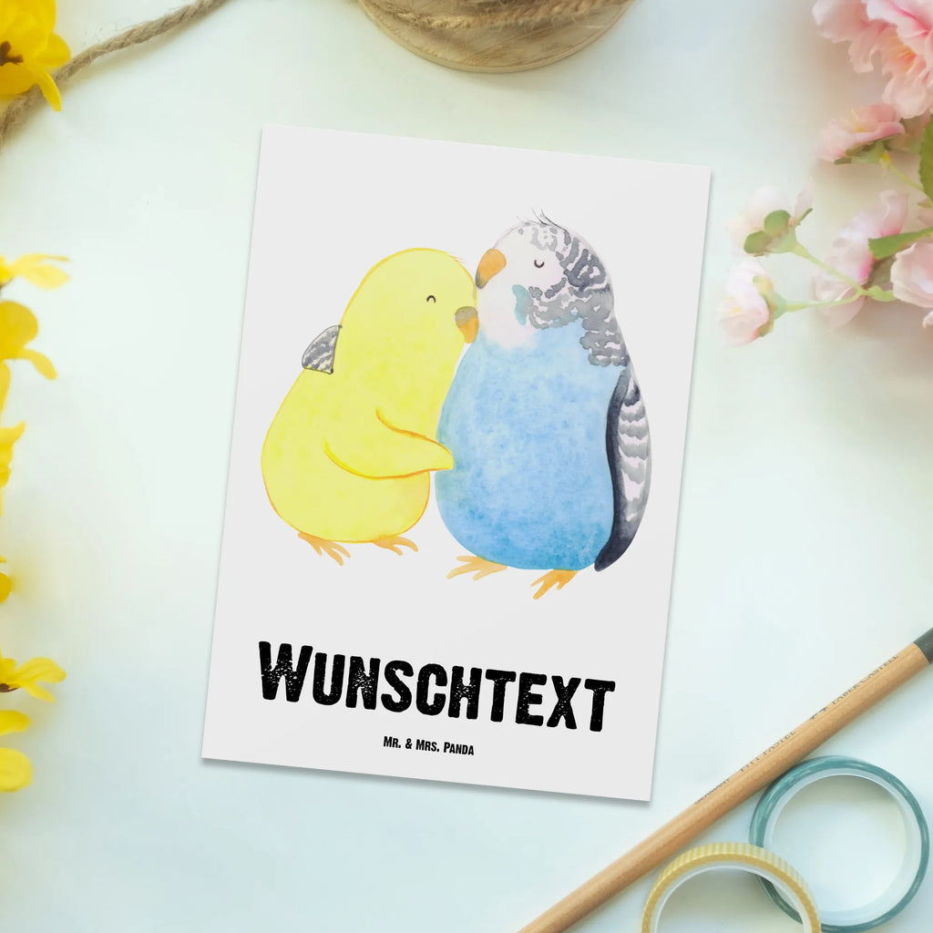 Personalisierte Postkarte Wellensittich Liebe Postkarte mit Namen, Postkarte bedrucken, Postkarte mit Wunschtext, Postkarte personalisierbar, Geschenkkarte mit Namen, Grußkarte mit Namen, Karte mit Namen, Einladung mit Namen, Ansichtskarte mit Namen, Geschenkkarte mit Wunschtext, Grußkarte mit Wunschtext, Karte mit Wunschtext, Einladung mit Wunschtext, Ansichtskarte mit Wunschtext, Liebe, Partner, Freund, Freundin, Ehemann, Ehefrau, Heiraten, Verlobung, Heiratsantrag, Liebesgeschenk, Jahrestag, Hocheitstag, Vögel, Wellensittich, Nähe, Kuscheln, Vertrauen