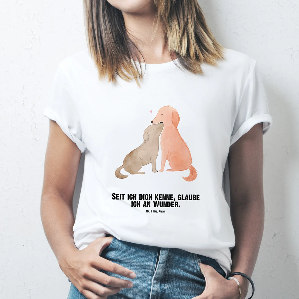 Personalisiertes T-Shirt Hunde Liebe T-Shirt Personalisiert, T-Shirt mit Namen, T-Shirt mit Aufruck, Männer, Frauen, Wunschtext, Bedrucken, Hund, Hundemotiv, Haustier, Hunderasse, Tierliebhaber, Hundebesitzer, Sprüche, Liebe, Hund. Hunde, Kuss, Vertrauen, Kuscheln, Herz