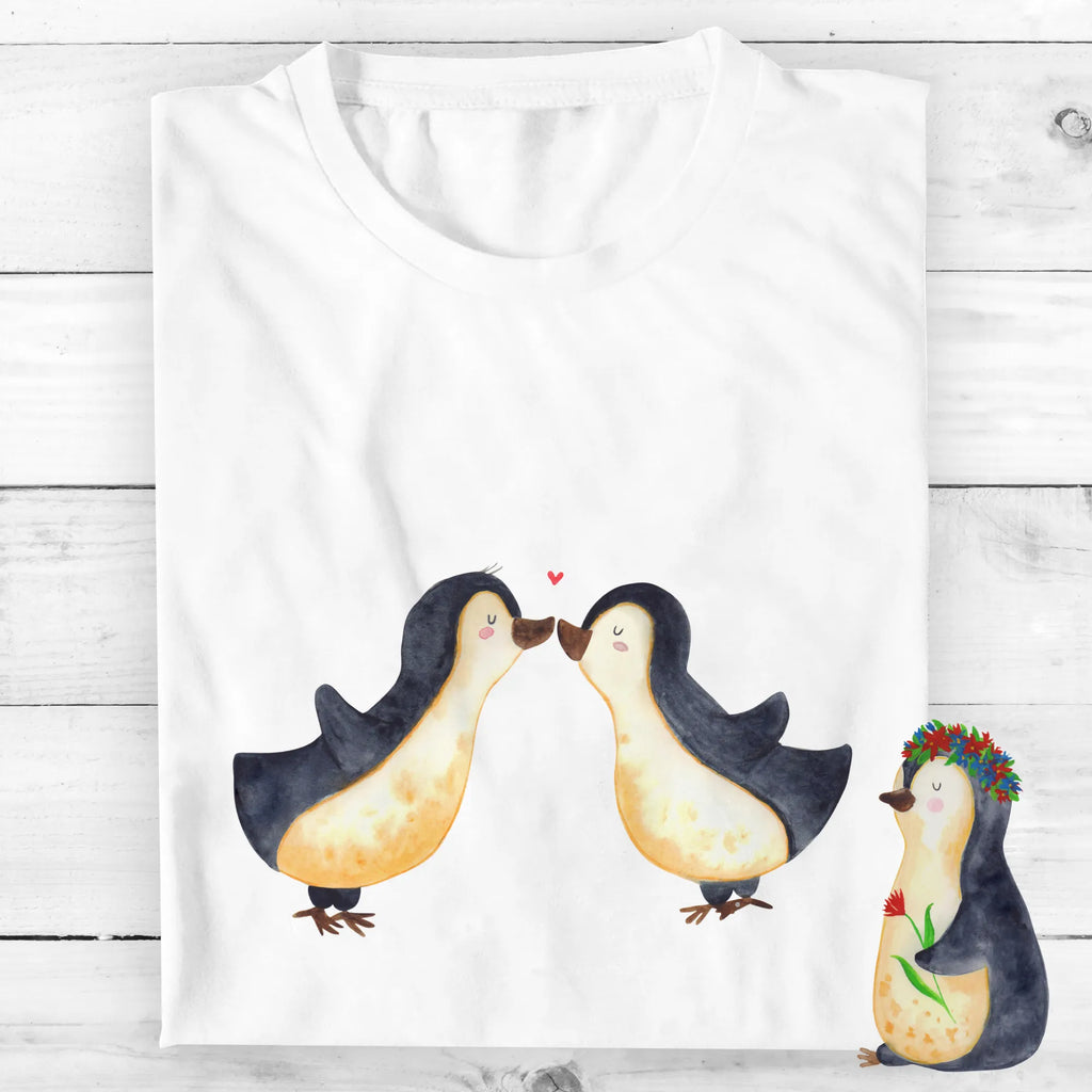 Personalisiertes T-Shirt Pinguin Liebe T-Shirt Personalisiert, T-Shirt mit Namen, T-Shirt mit Aufruck, Männer, Frauen, Wunschtext, Bedrucken, Liebe, Partner, Freund, Freundin, Ehemann, Ehefrau, Heiraten, Verlobung, Heiratsantrag, Liebesgeschenk, Jahrestag, Hocheitstag, Pinguin, Pinguine, Pinguin Paar, Pinguinpaar, Pinguin Liebe, Paar, Pärchen. Liebespaar, Liebesbeweis, Liebesspruch, Hochzeitstag, Geschenk Freund, Geschenk Freundin, Verlobte, Verlobter, Love, Geschenk Hochzeitstag, Geschenkidee, Hochzeit, Gastgeschenk