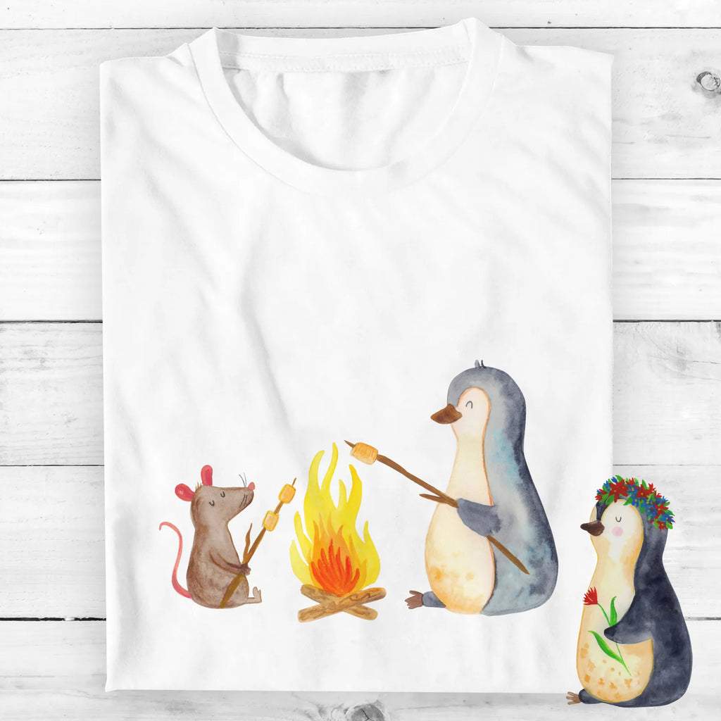 Personalisiertes T-Shirt Pinguin Lagerfeuer T-Shirt Personalisiert, T-Shirt mit Namen, T-Shirt mit Aufruck, Männer, Frauen, Wunschtext, Bedrucken, Pinguin, Maus, Pinguine, Lagerfeuer, Leben, Arbeit, Job, Motivation, Büro, Büroalltag, Lebensspruch, Lebensmotivation, Neustart, Liebe, grillen, Feuer, Marshmallows