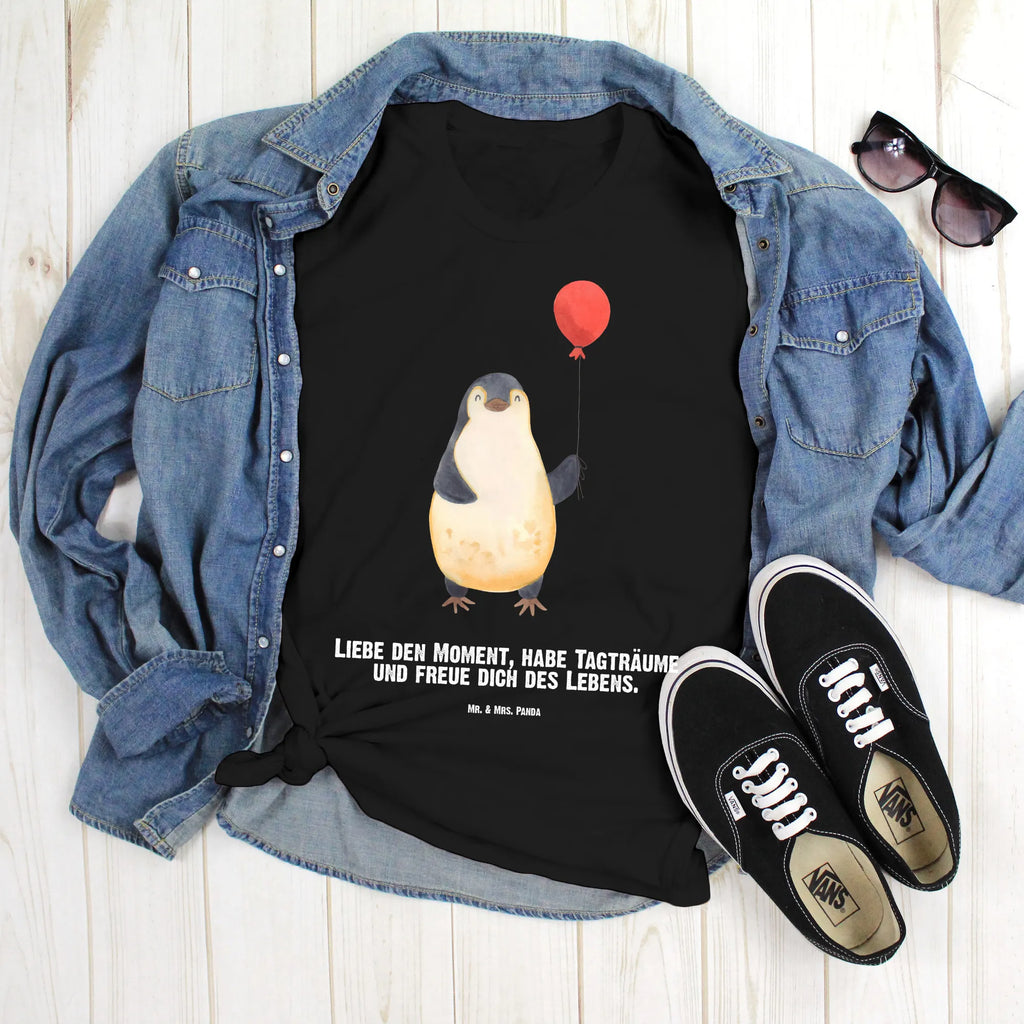 Personalisiertes T-Shirt Pinguin Luftballon T-Shirt Personalisiert, T-Shirt mit Namen, T-Shirt mit Aufruck, Männer, Frauen, Wunschtext, Bedrucken, Pinguin, Pinguine, Luftballon, Tagträume, Lebenslust, Geschenk Freundin, Geschenkidee, beste Freundin, Motivation, Neustart, neues Leben, Liebe, Glück