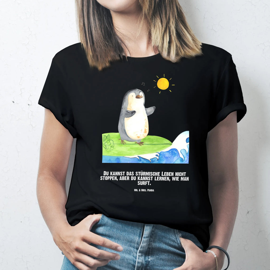 Personalisiertes T-Shirt Pinguin Surfer T-Shirt Personalisiert, T-Shirt mit Namen, T-Shirt mit Aufruck, Männer, Frauen, Wunschtext, Bedrucken, Pinguin, Pinguine, surfen, Surfer, Hawaii, Urlaub, Wellen, Wellen reiten, Portugal