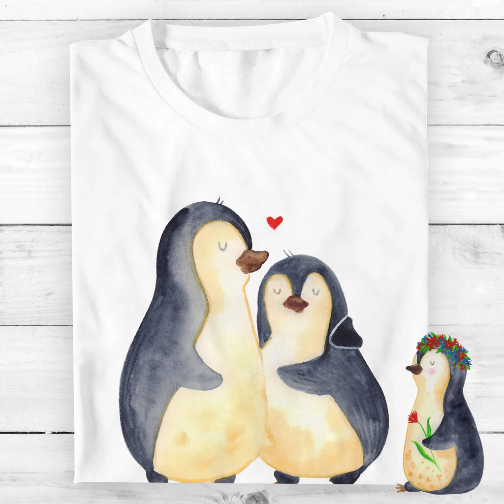 Personalisiertes T-Shirt Pinguin umarmend T-Shirt Personalisiert, T-Shirt mit Namen, T-Shirt mit Aufruck, Männer, Frauen, Wunschtext, Bedrucken, Pinguin, Liebe, Liebespaar, Liebesbeweis, Liebesgeschenk, Verlobung, Jahrestag, Hochzeitstag, Hochzeit, Hochzeitsgeschenk