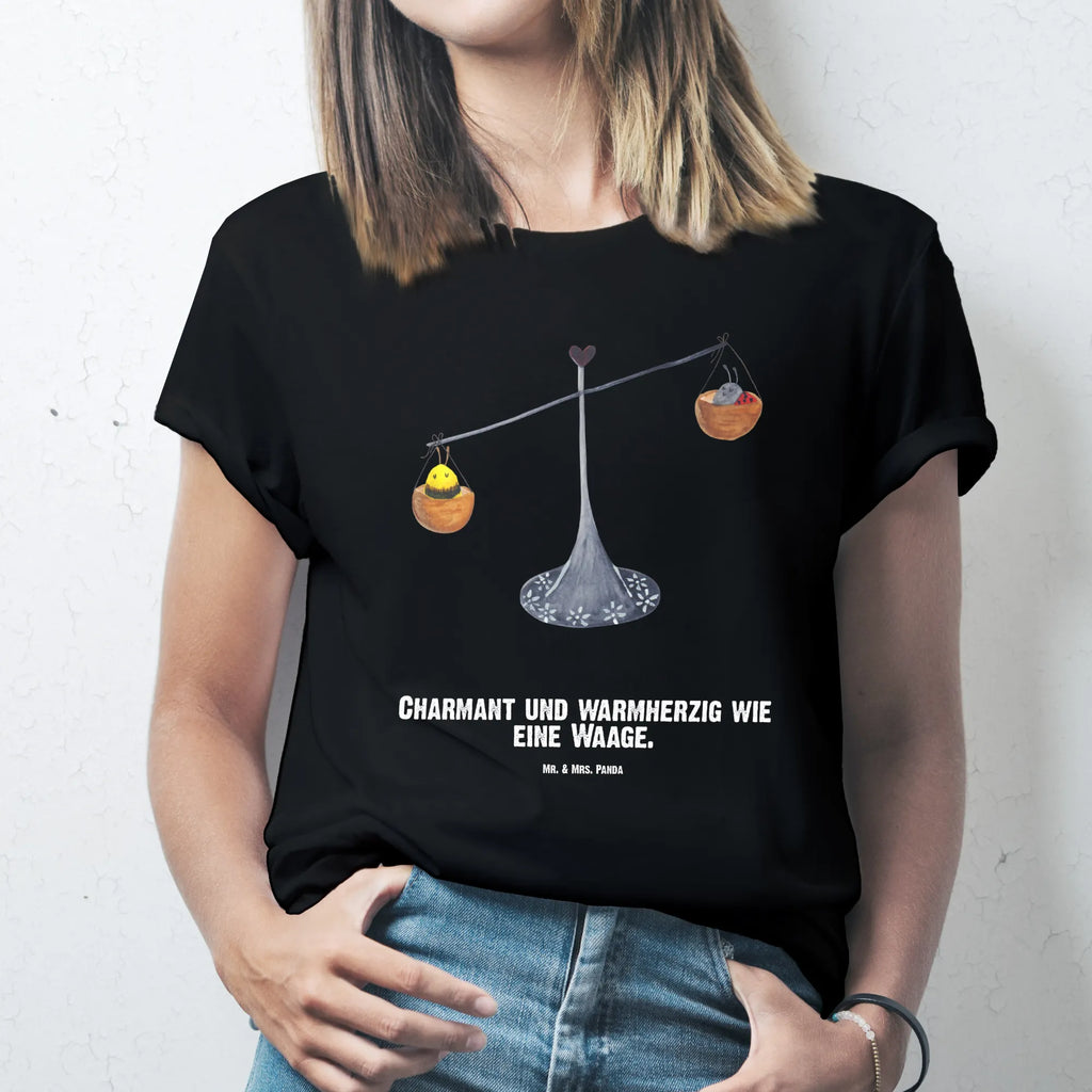 Personalisiertes T-Shirt Sternzeichen Waage T-Shirt Personalisiert, T-Shirt mit Namen, T-Shirt mit Aufruck, Männer, Frauen, Wunschtext, Bedrucken, Tierkreiszeichen, Sternzeichen, Horoskop, Astrologie, Aszendent, Waage, Waage Geschenk, Waage Sternzeichen, Geschenk Oktober, Geschenk September, Geburtstag Oktober, Geburtstag September, Gleichgewicht, Marienkäfer, Hummel, Biene