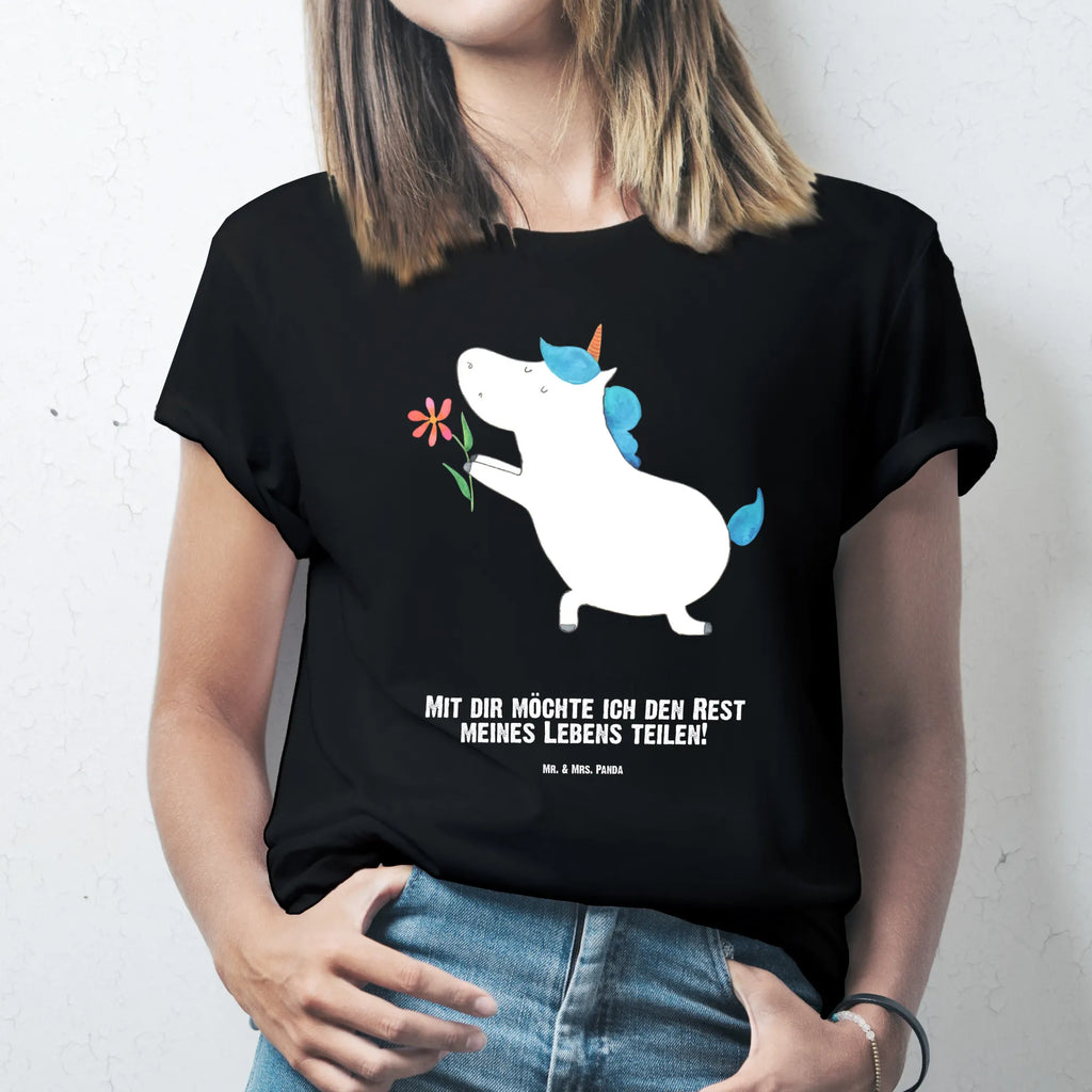 Personalisiertes T-Shirt Einhorn Blume T-Shirt Personalisiert, T-Shirt mit Namen, T-Shirt mit Aufruck, Männer, Frauen, Wunschtext, Bedrucken, Einhorn, Einhörner, Einhorn Deko, Unicorn, Liebe, Liebesbeweis, Antrag, Heiratsantrag, Verlobung, Ehepaar, Pärchen, Partner, Freund, Freundin, Ehe, heiraten