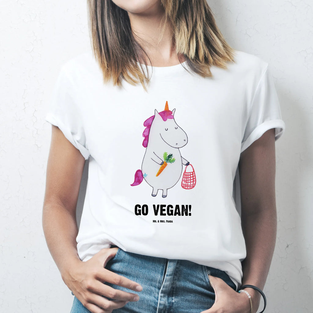 Personalisiertes T-Shirt Einhorn Vegan T-Shirt Personalisiert, T-Shirt mit Namen, T-Shirt mit Aufruck, Männer, Frauen, Wunschtext, Bedrucken, Einhorn, Einhörner, Einhorn Deko, Pegasus, Unicorn, vegan, Gesund leben, Vegetariar, Rohkost, Gesund essen, Veganismus, Veganer