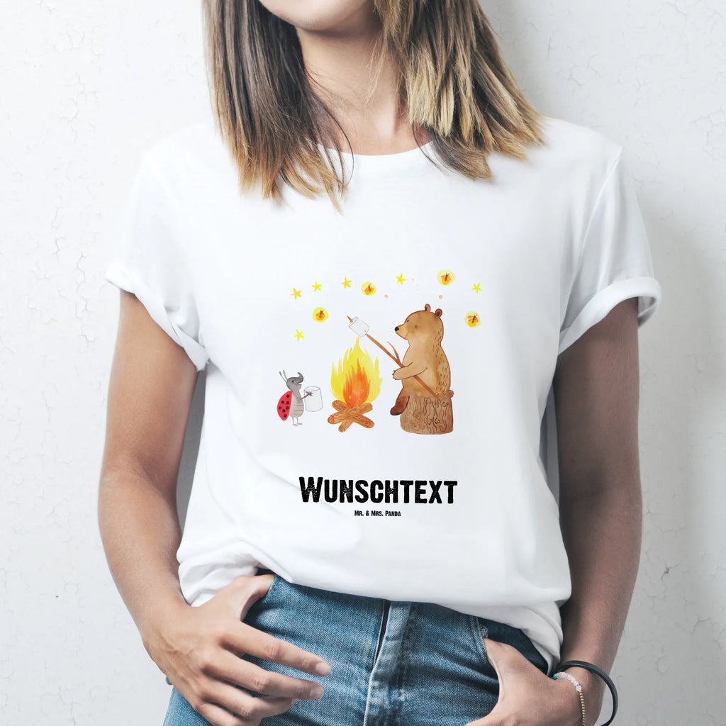 Personalisiertes T-Shirt Bär & Marienkäfer Lagerfeuer T-Shirt Personalisiert, T-Shirt mit Namen, T-Shirt mit Aufruck, Männer, Frauen, Wunschtext, Bedrucken, Bär, Teddy, Teddybär, Lagerfeuer